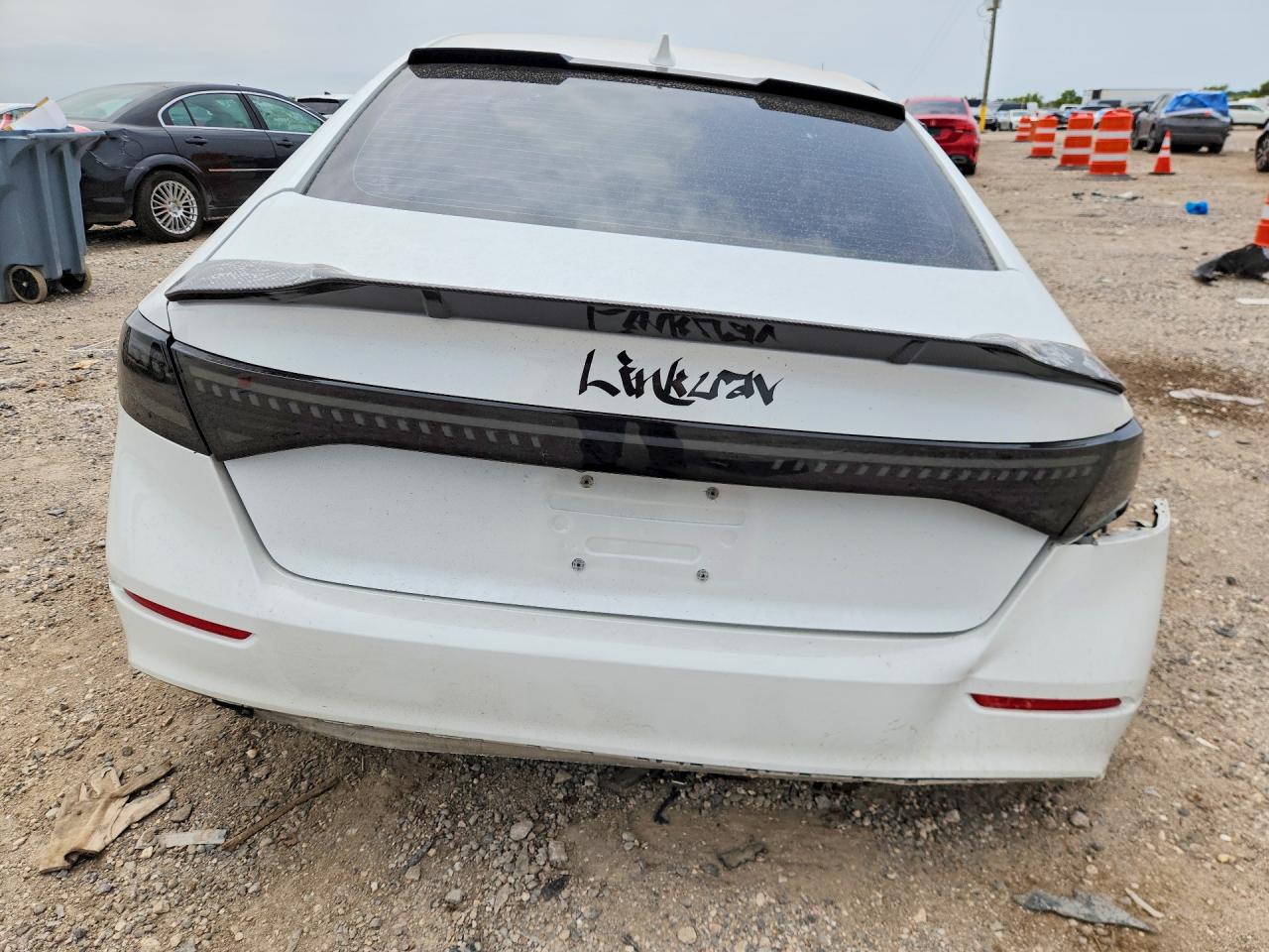 2024 Honda Accord Ex White vin: 1HGCY1F33RA019521
