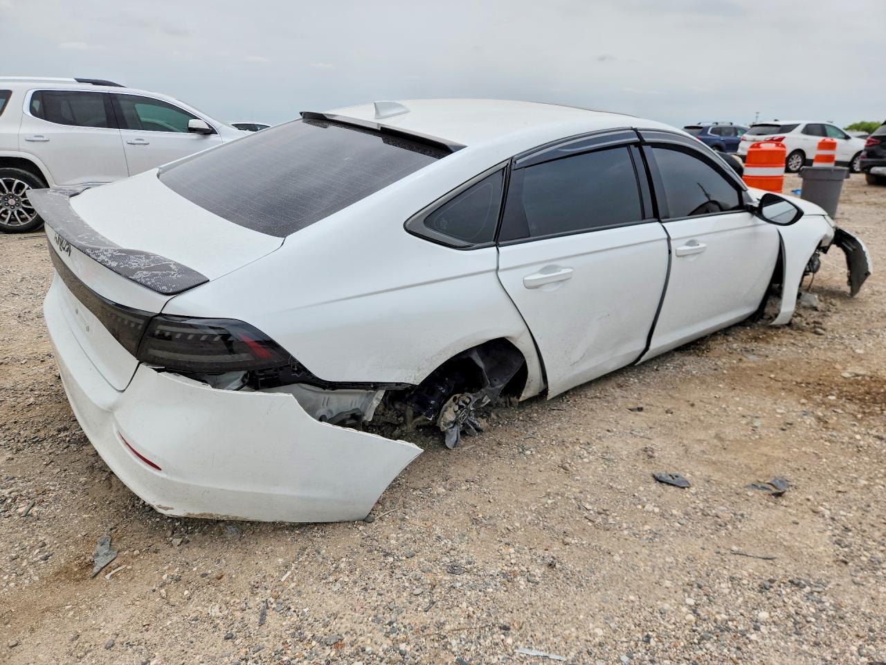 2024 Honda Accord Ex White vin: 1HGCY1F33RA019521