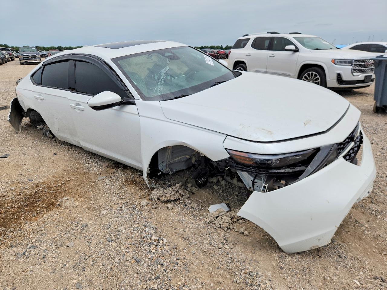 2024 Honda Accord Ex White vin: 1HGCY1F33RA019521