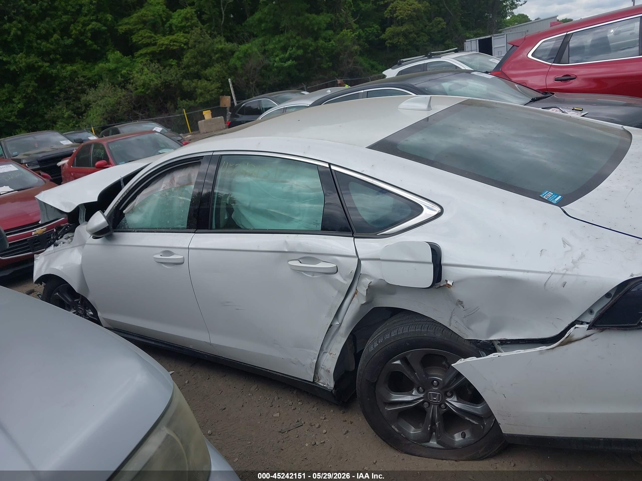 2024 Honda Accord Ex White vin: 1HGCY1F33RA089102