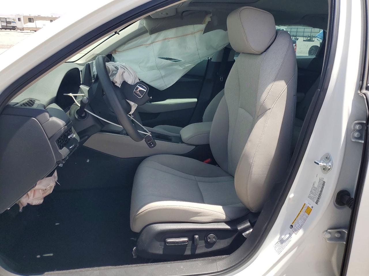 2024 Honda Accord Ex White vin: 1HGCY1F38RA001788