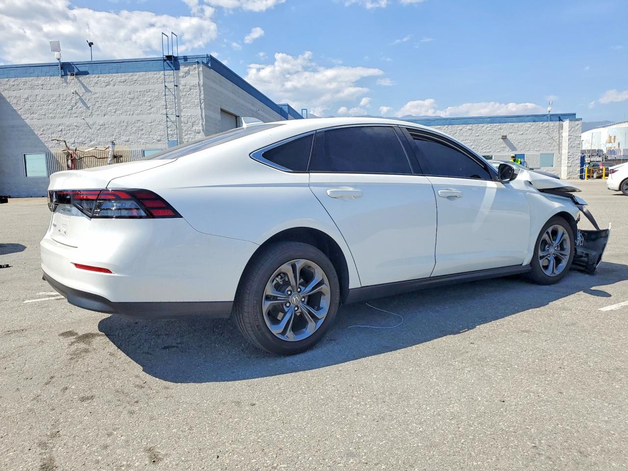 2024 Honda Accord Ex White vin: 1HGCY1F3XRA092210