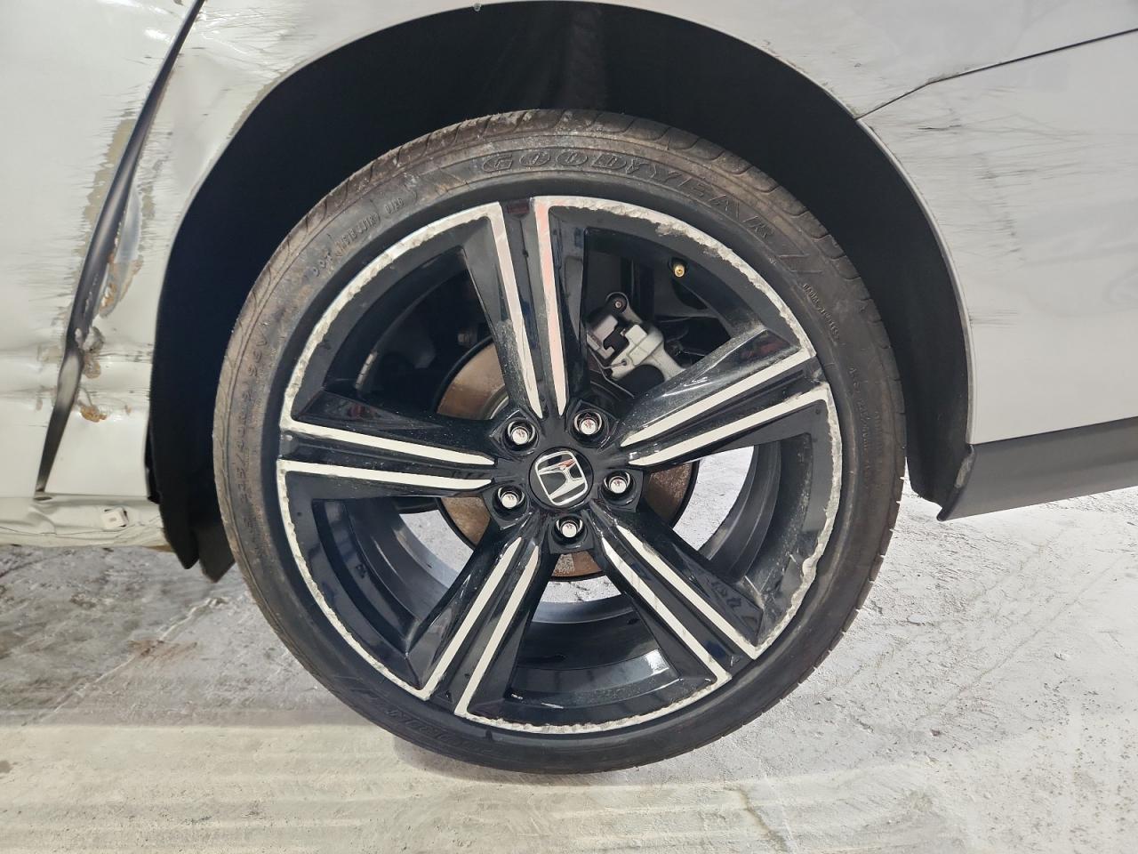 2026 Honda Accord Se Silver vin: 1HGCY1F41TA006881 Damage: Left Rear Wheel, Curb Rash, > 12 Inches