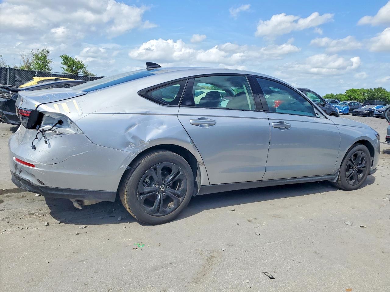 2025 Honda Accord Se Silver vin: 1HGCY1F42SA032517