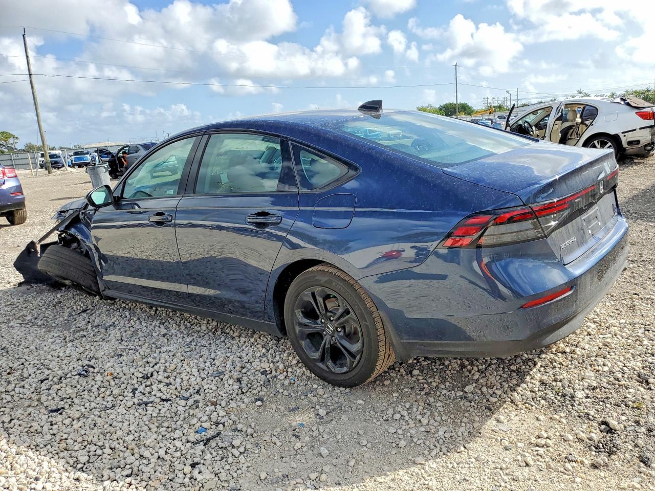 2025 Honda Accord Se Blue vin: 1HGCY1F44SA073859