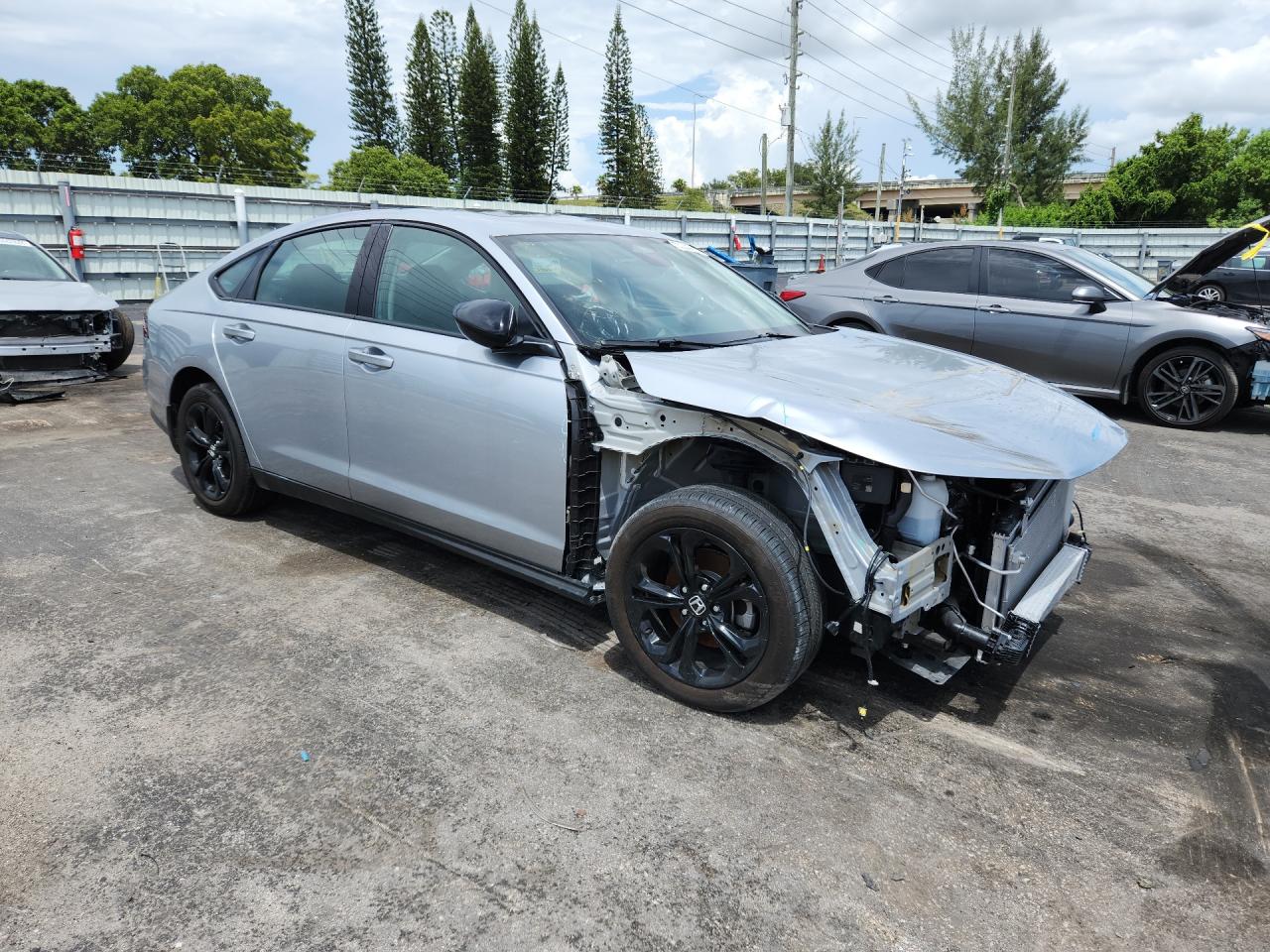 2025 Honda Accord Se Silver vin: 1HGCY1F45SA062613 Damage: Grille, Missing, Replacement Required