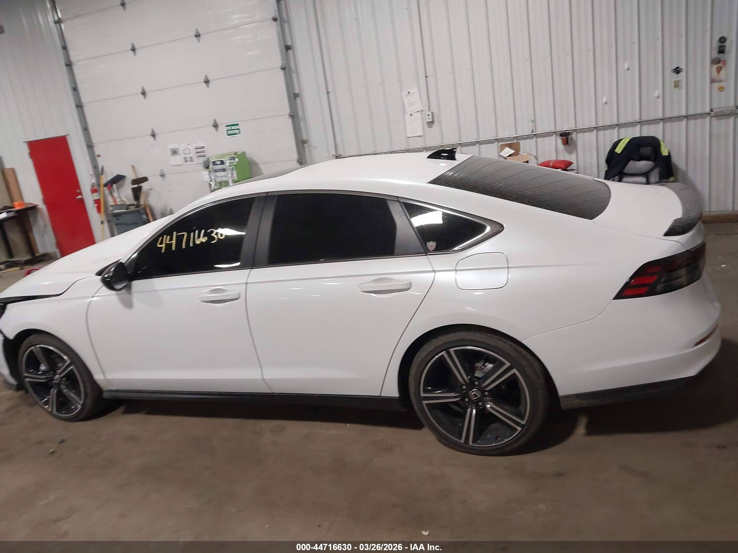 2025 Honda Accord Hybrid Sport White vin: 1HGCY2F50SA087949