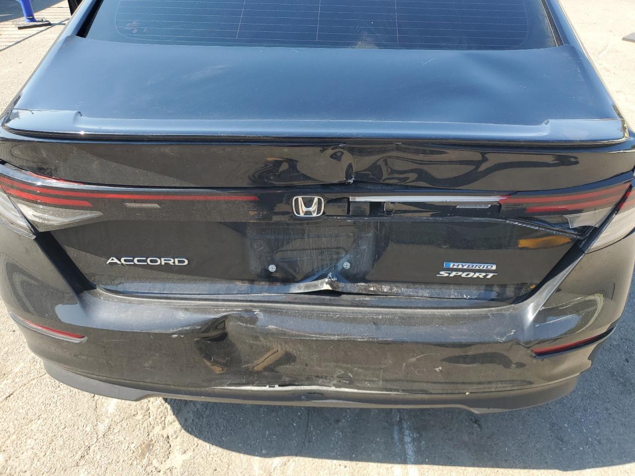 2025 Honda Accord Hybrid Sport Черный vin: 1HGCY2F51SA067712 Damage: Deck Lid, Severe Damage, Replacement Required