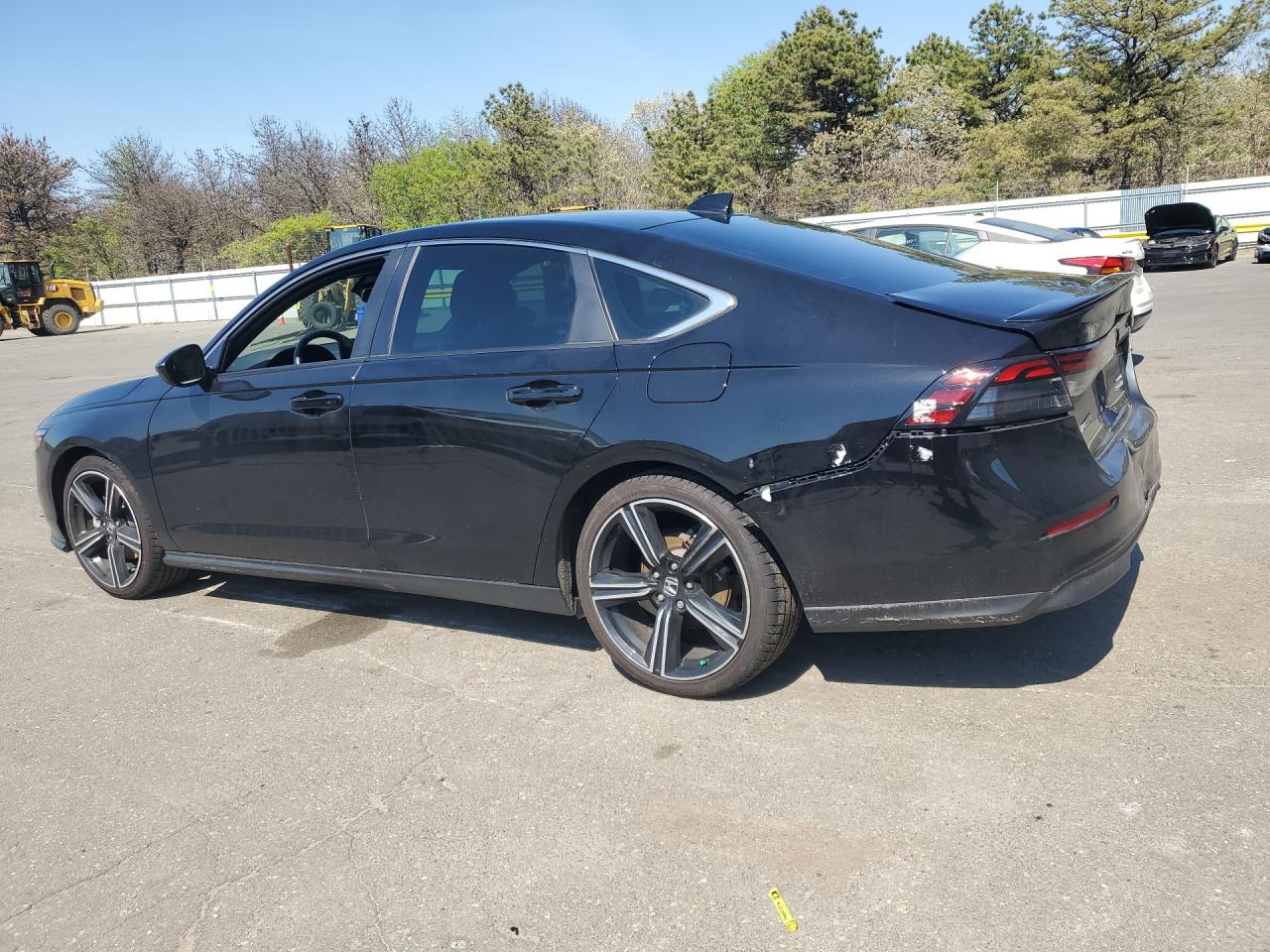 2025 Honda Accord Hybrid Sport Черный vin: 1HGCY2F51SA067712 Damage: Left Qtr Panel, Dent(S) W/ Paint Dmg, 1/2 To 1 Inch