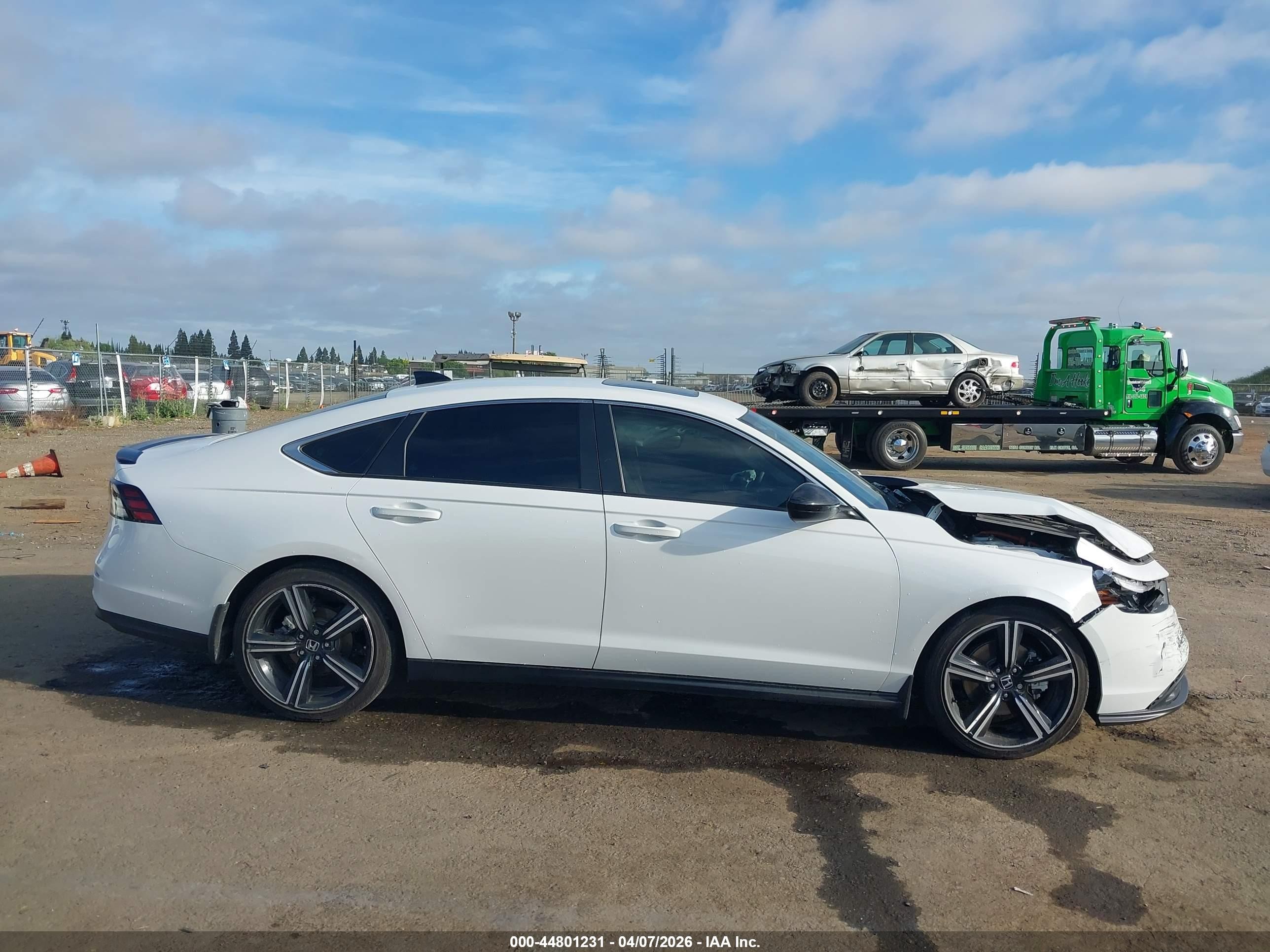 2025 Honda Accord Hybrid Sport Белый vin: 1HGCY2F55SA016939