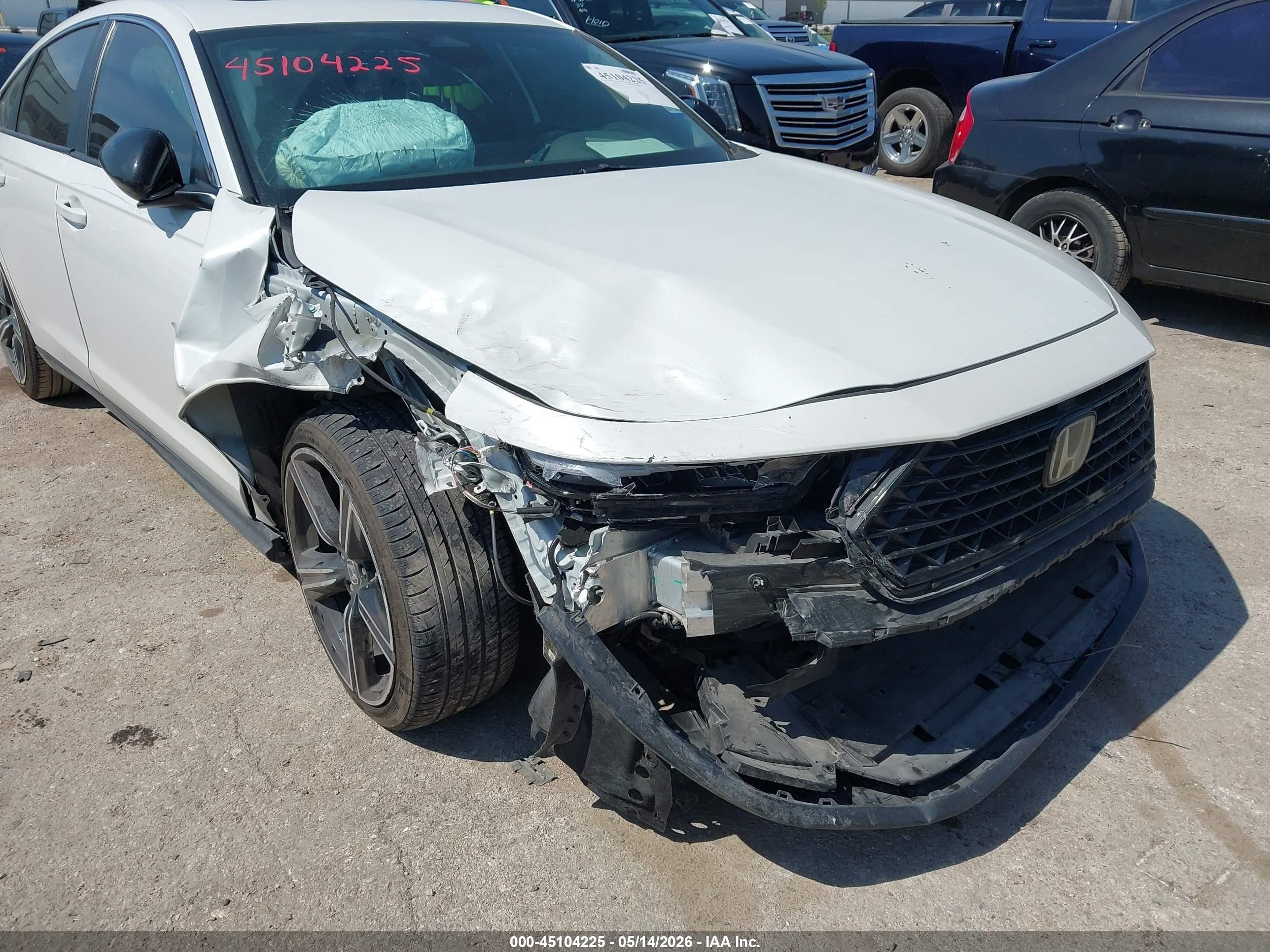 2024 Honda Accord Hybrid Sport White vin: 1HGCY2F57RA019108