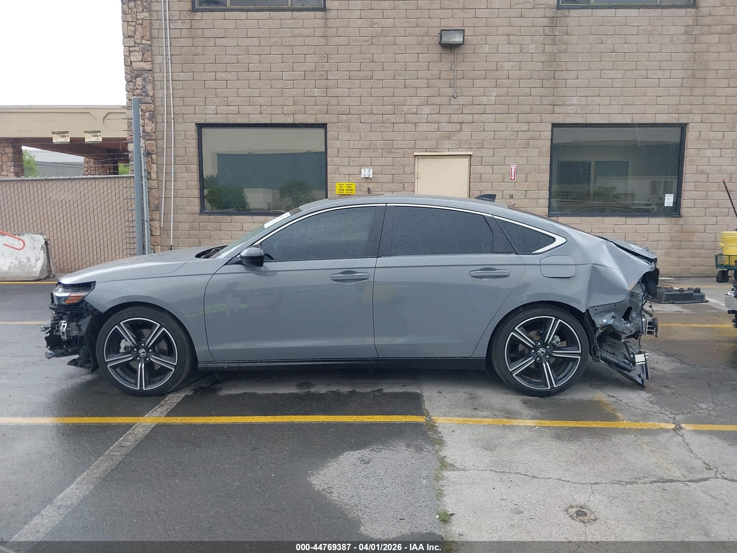 2025 Honda Accord Hybrid Sport Gray vin: 1HGCY2F59SA025174