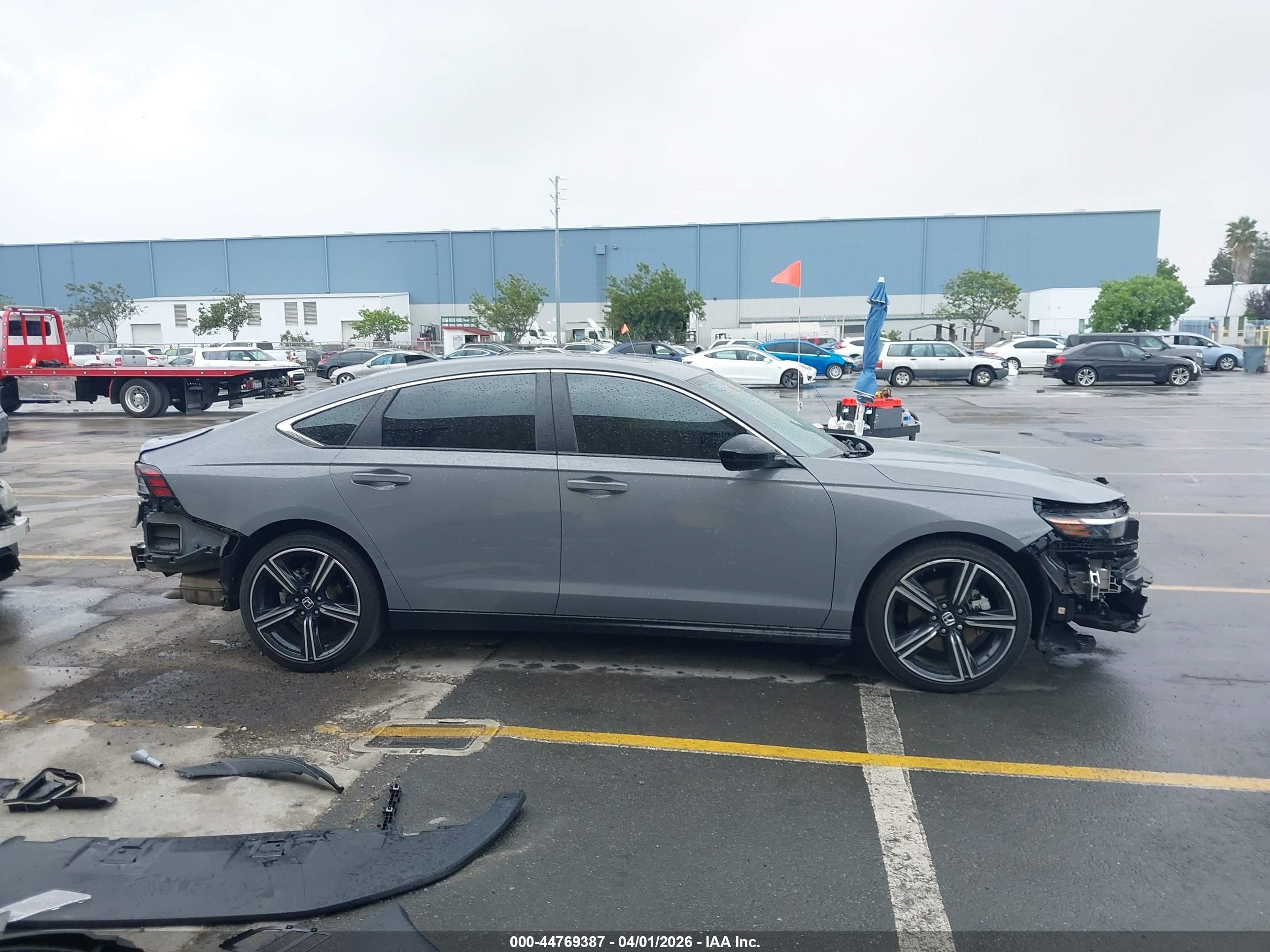 2025 Honda Accord Hybrid Sport Gray vin: 1HGCY2F59SA025174