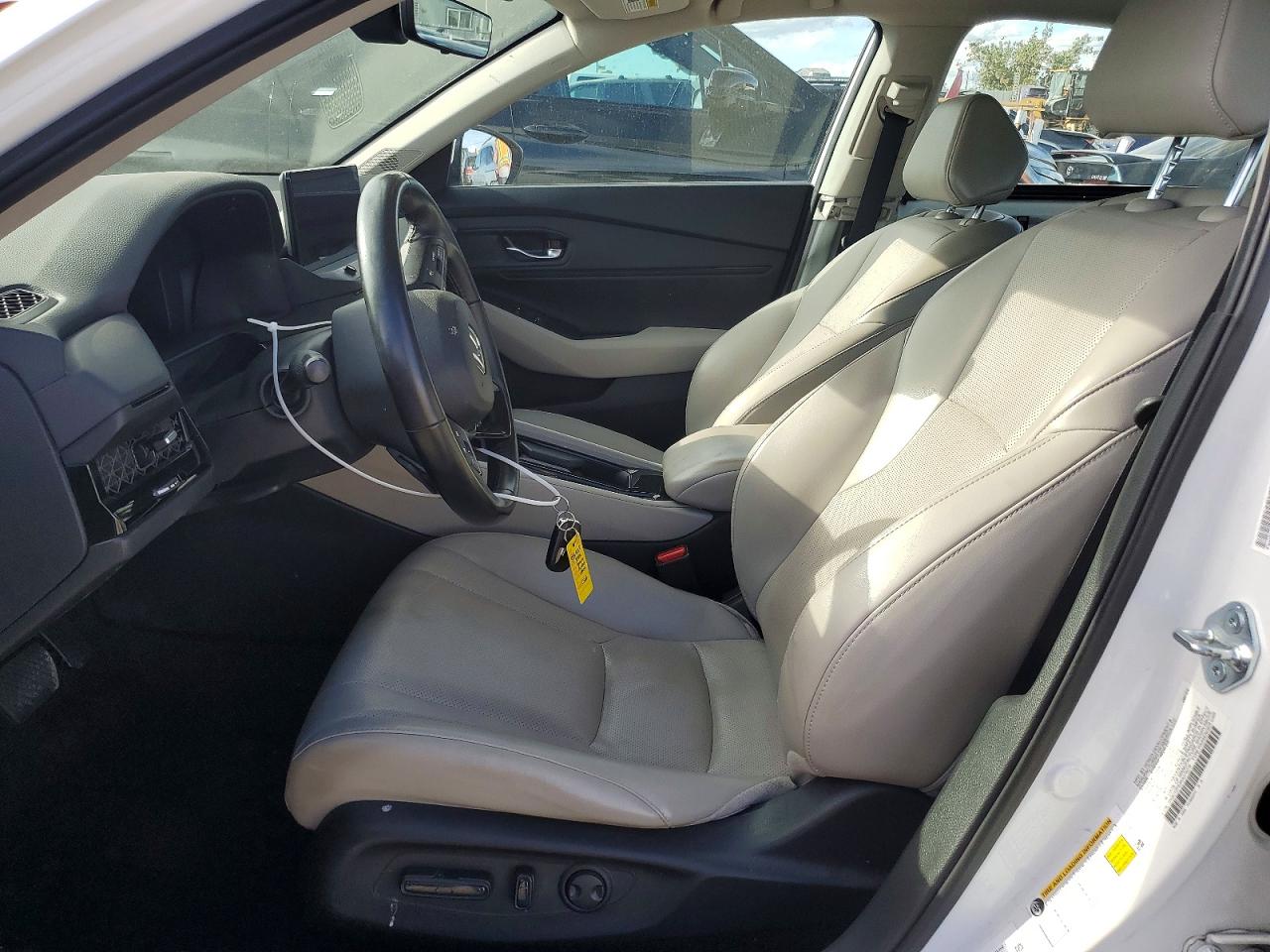 2024 Honda Accord Hybrid Exl White vin: 1HGCY2F63RA075278