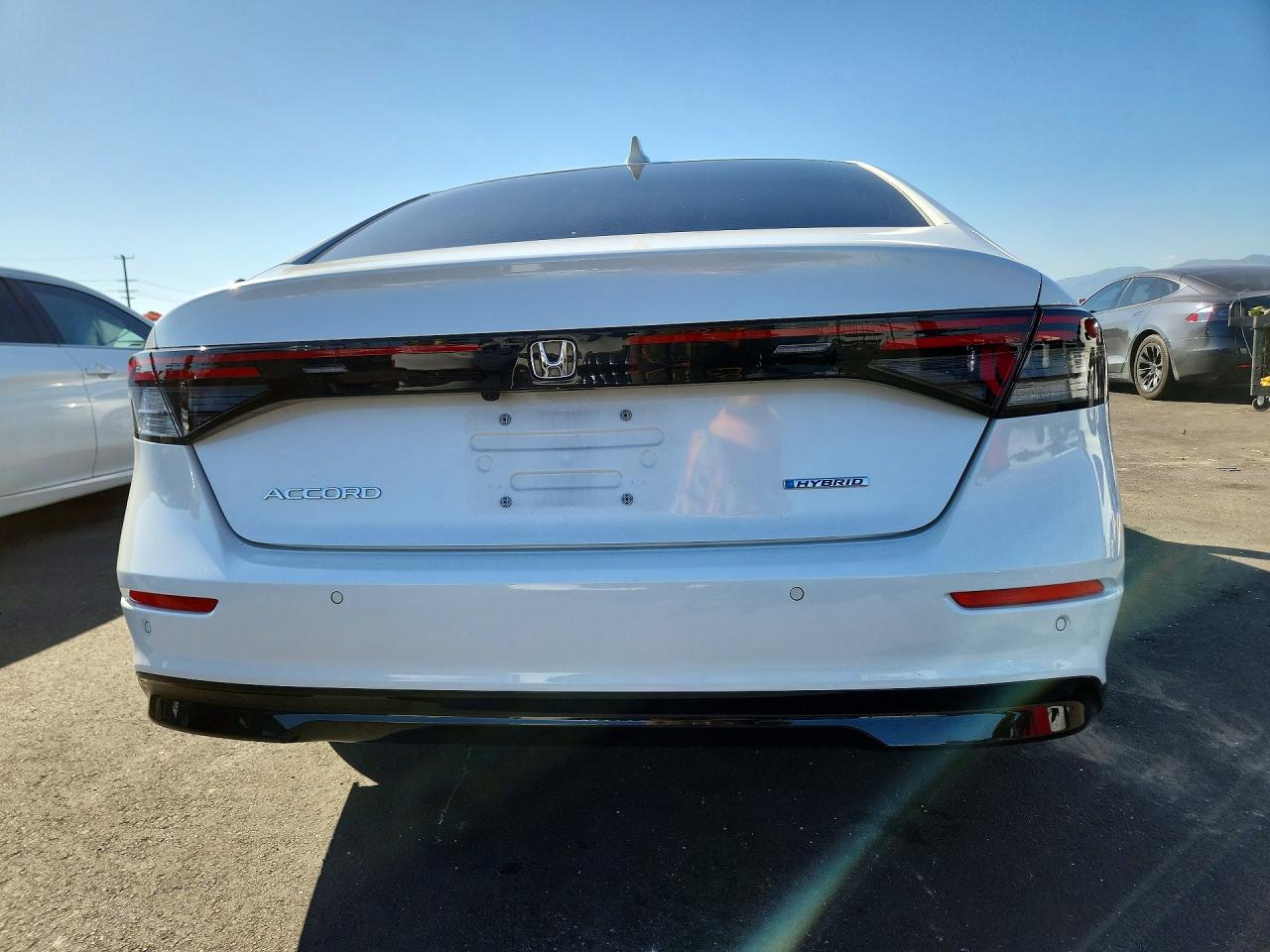 2024 Honda Accord Hybrid Exl White vin: 1HGCY2F64RA094499