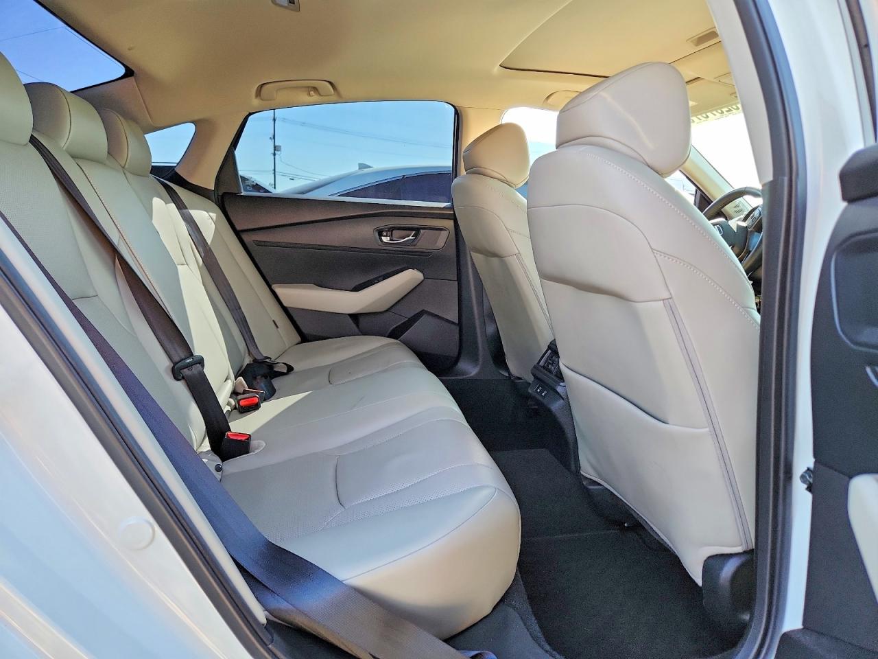 2024 Honda Accord Hybrid Exl White vin: 1HGCY2F64RA094499