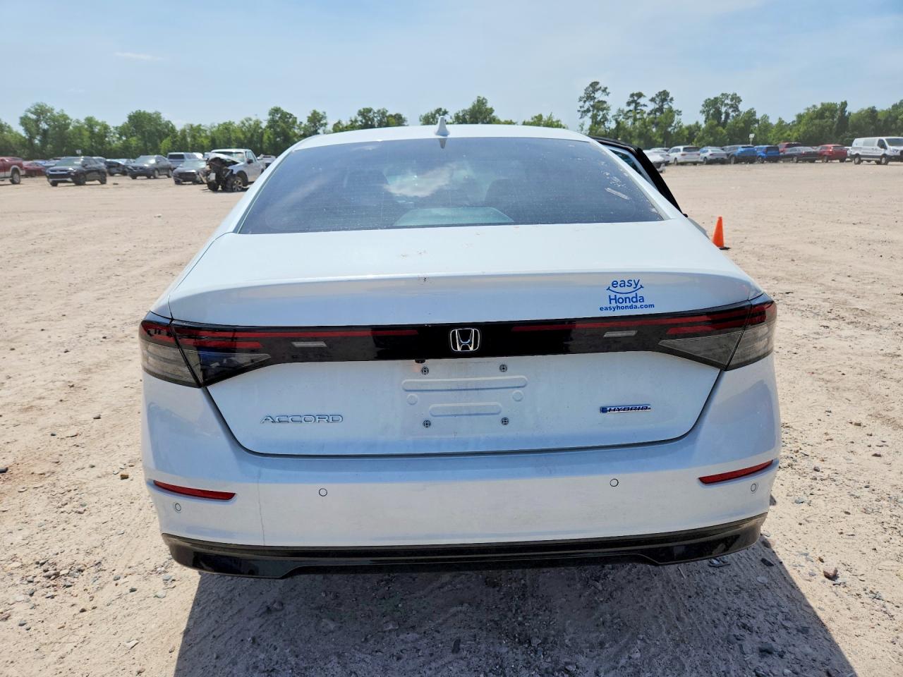 2024 Honda Accord Hybrid Exl White vin: 1HGCY2F6XRA039491