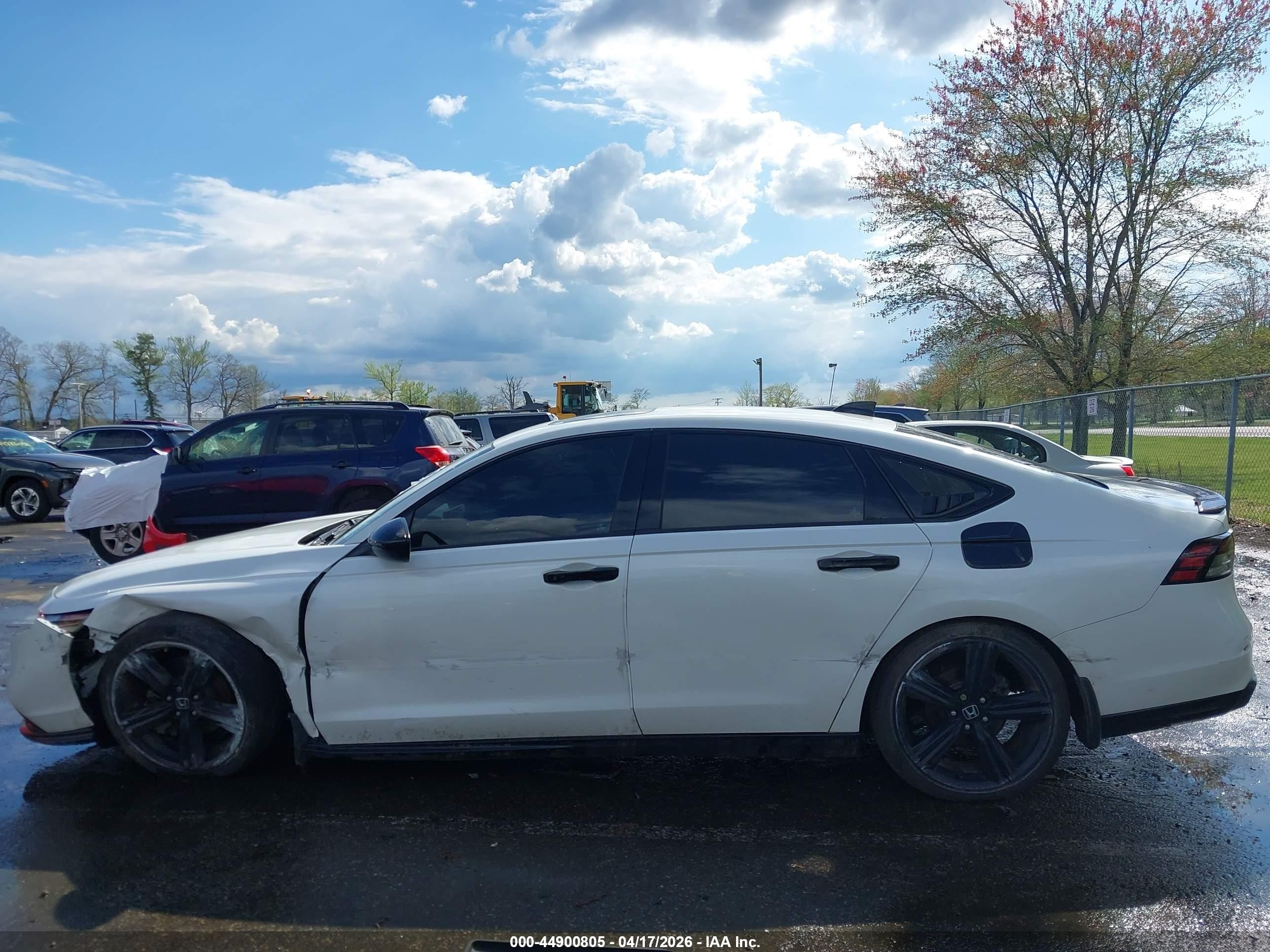 2024 Honda Accord Hybrid Sport-l White vin: 1HGCY2F73RA083986