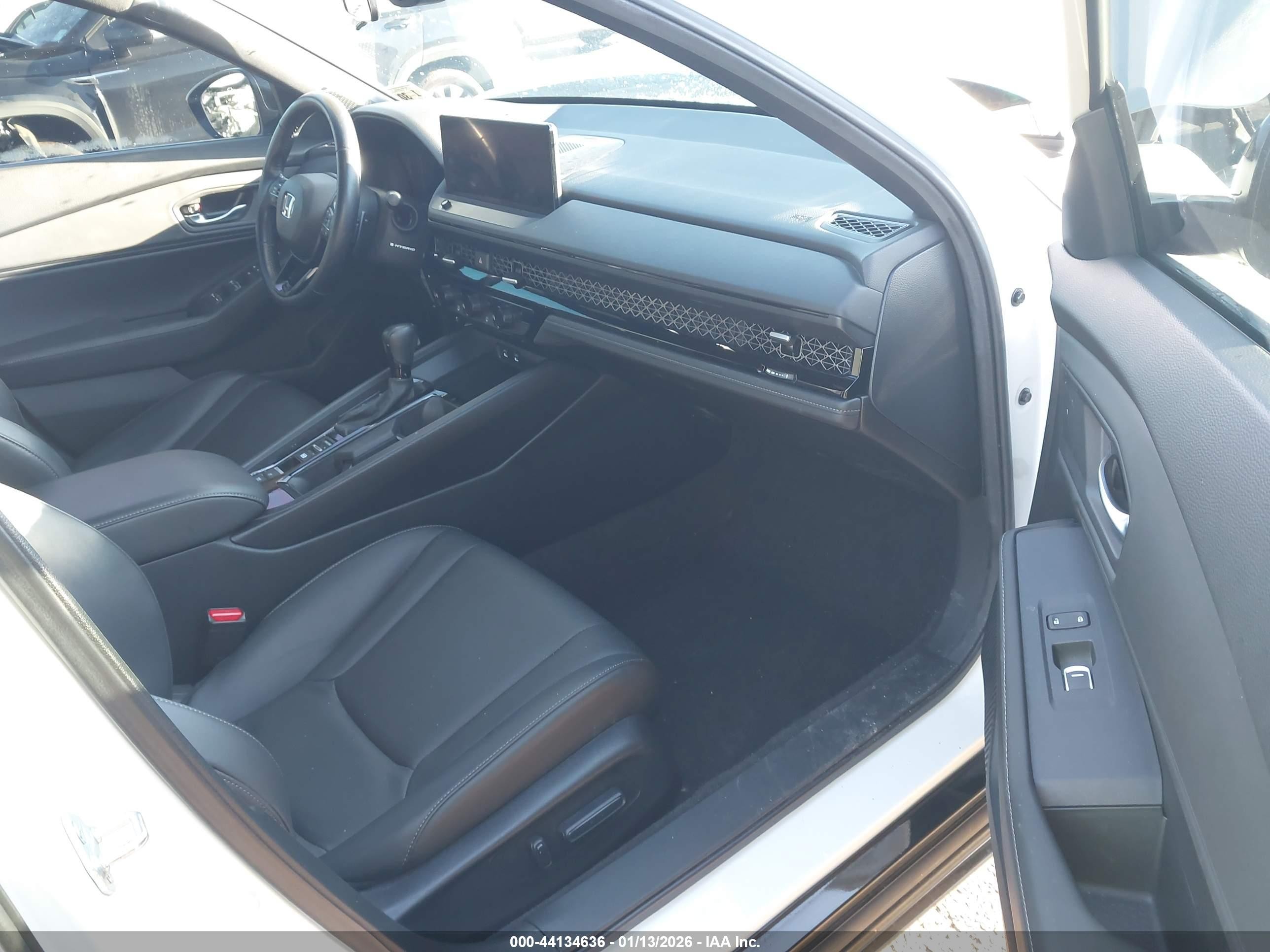 2025 Honda Accord Hybrid Sport-l White vin: 1HGCY2F77SA020329