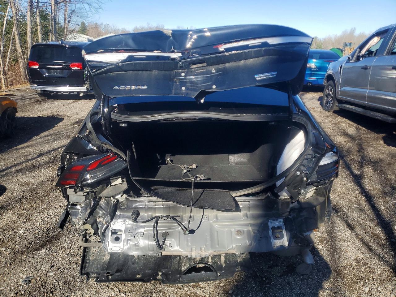 2024 Honda Accord Touring Hybrid Черный vin: 1HGCY2F80RA800417