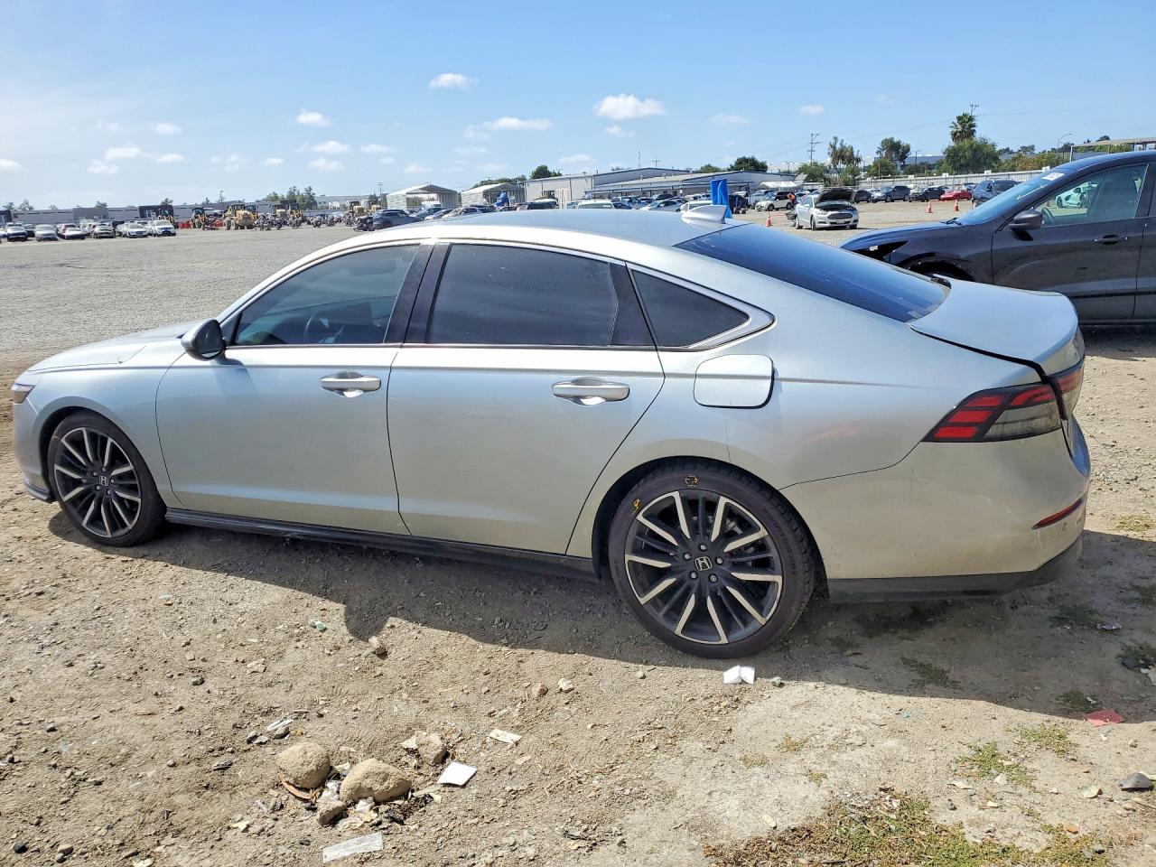 2024 Honda Accord Touring Hybrid Silver vin: 1HGCY2F82RA087388