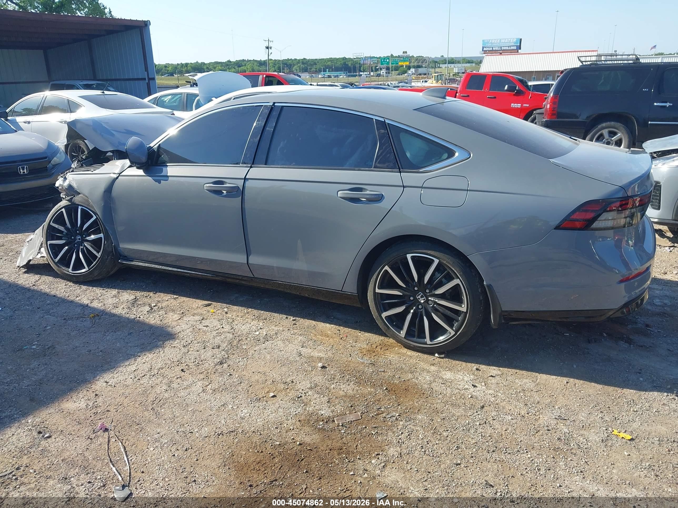 2023 Honda Accord Hybrid Touring Silver vin: 1HGCY2F86PA054696