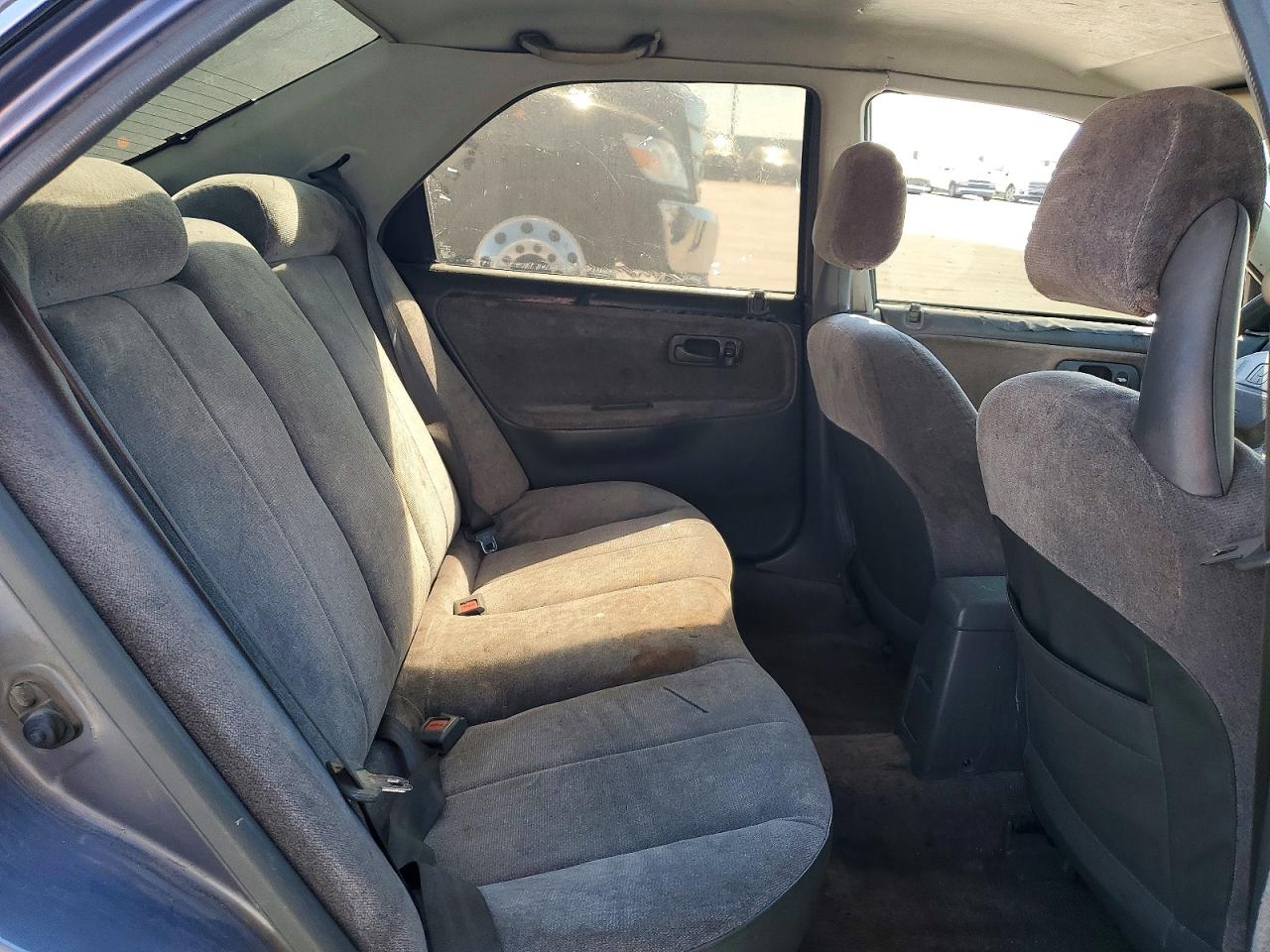 1995 Honda Civic Silver vin: 1HGEG8652SL050436