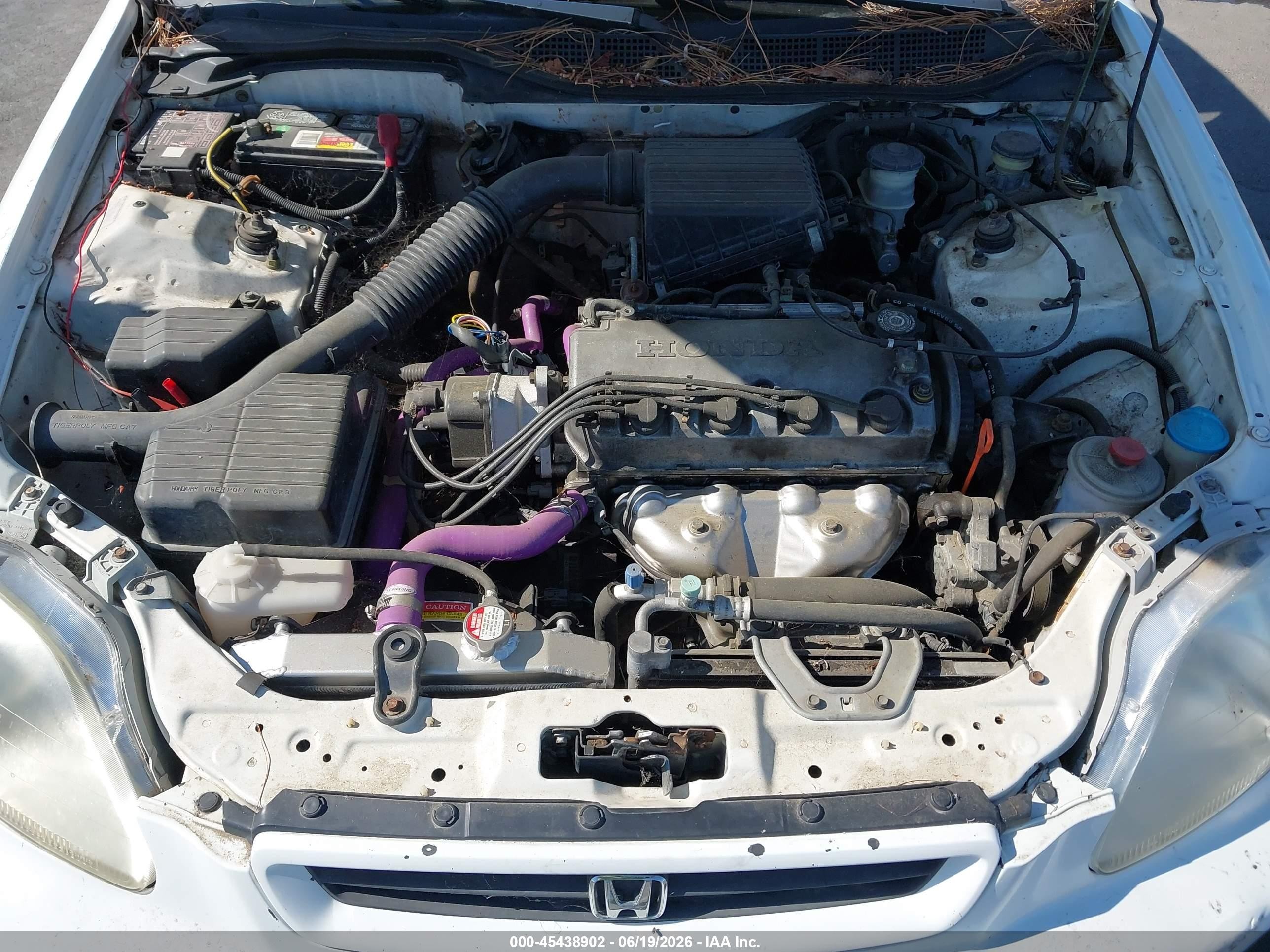 1998 Honda Civic Dx White vin: 1HGEJ6126WL076434