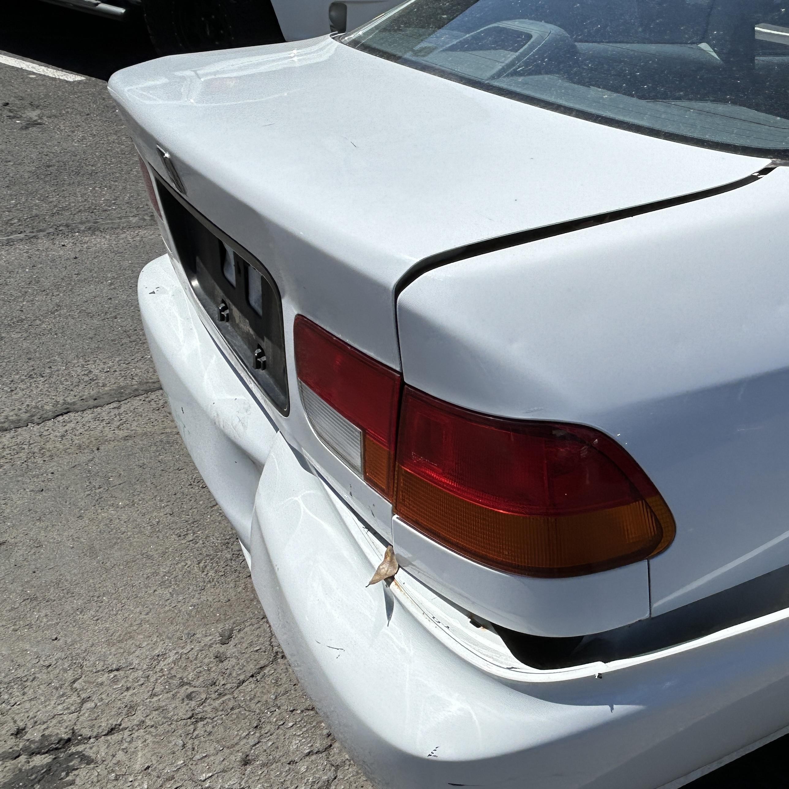 1997 Honda Civic Dx White vin: 1HGEJ6221VL094000