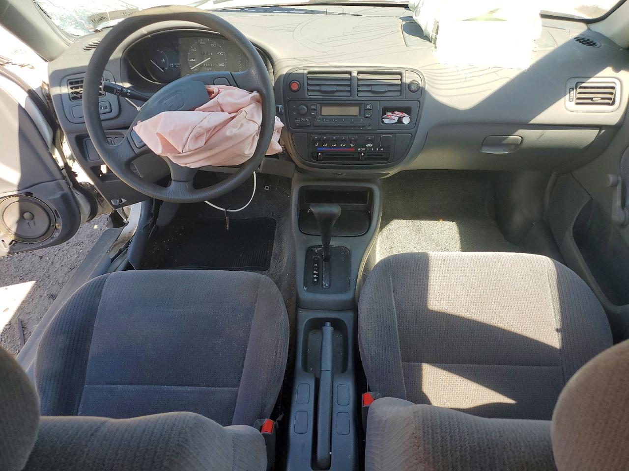 1996 Honda Civic Dx White vin: 1HGEJ6629TL015437