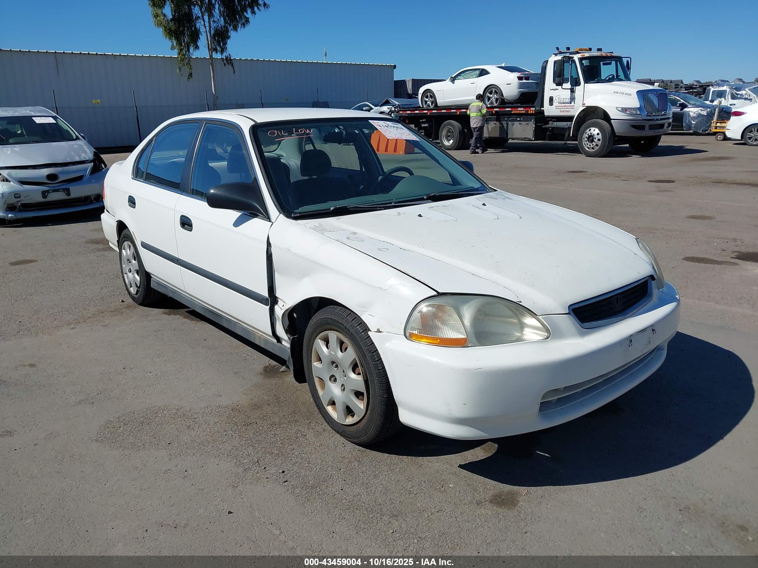 1998 Honda Civic Lx White vin: 1HGEJ6672WL047291