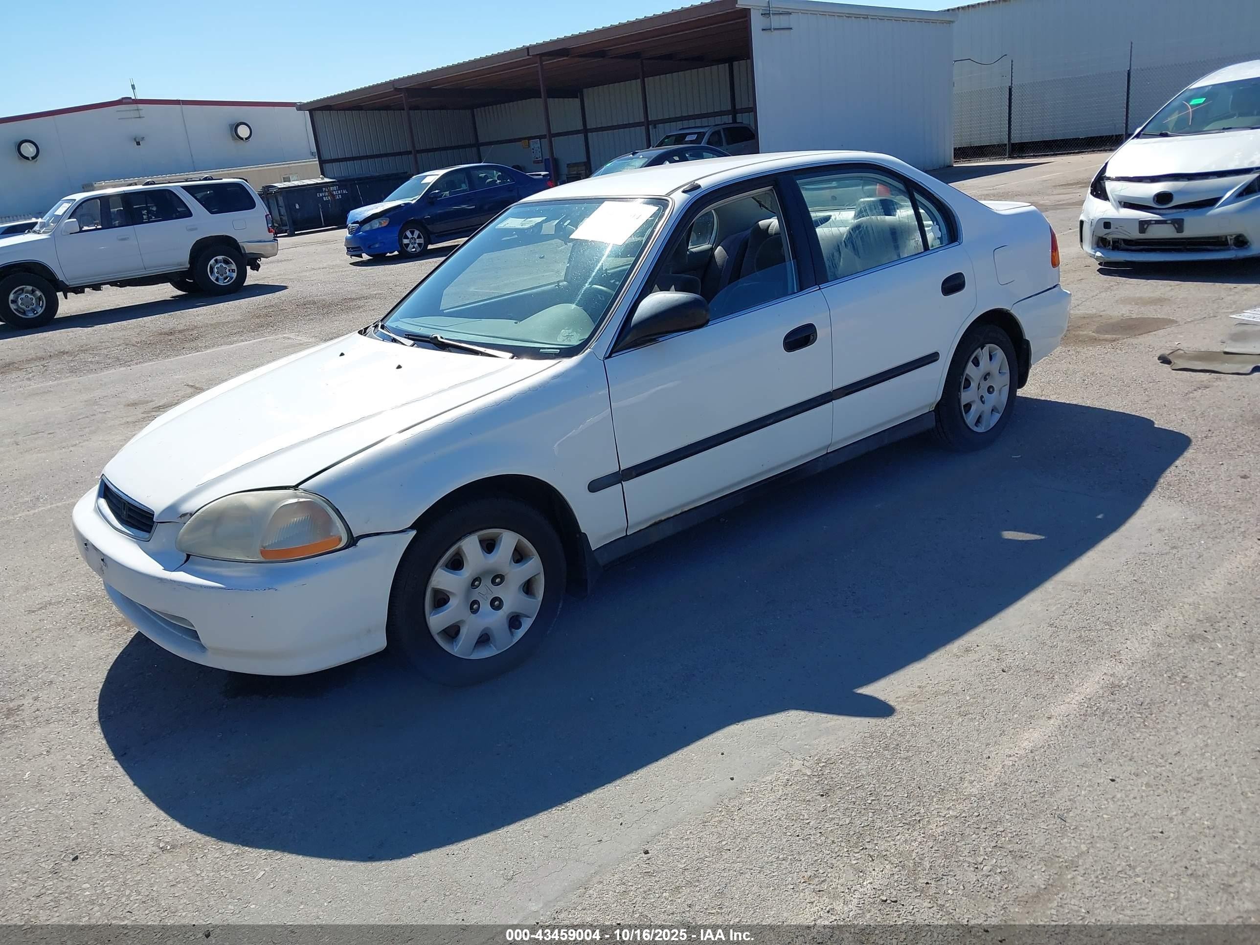1998 Honda Civic Lx White vin: 1HGEJ6672WL047291