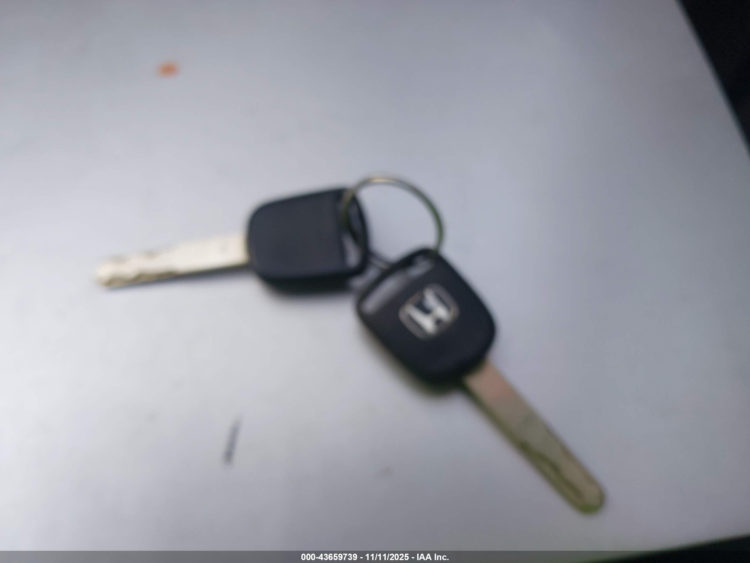 2004 Honda Civic Vp Red vin: 1HGEM21114L085210
