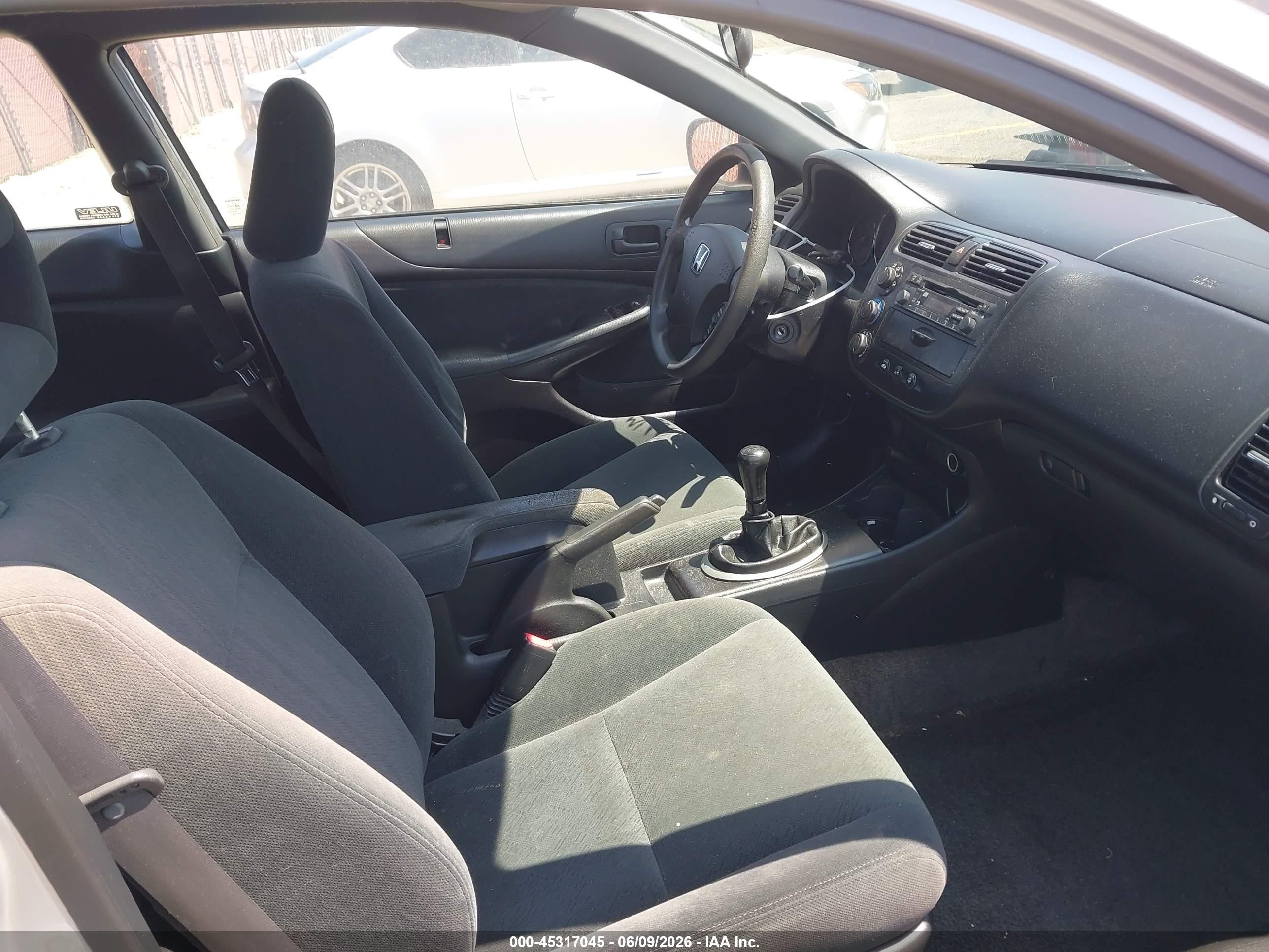 2005 Honda Civic Lx Silver vin: 1HGEM21575L008104