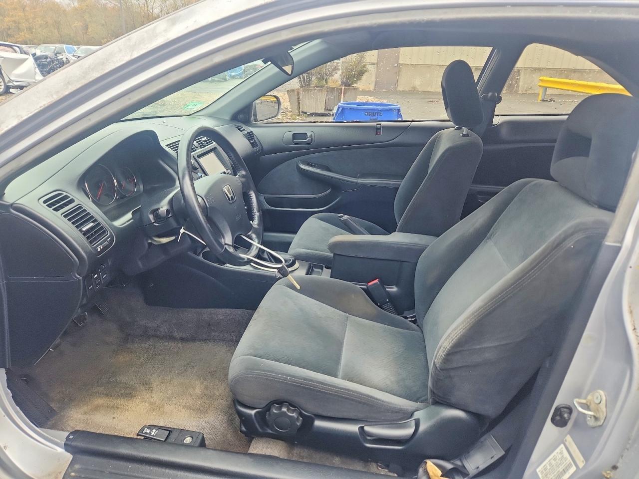 2007 Hond Civic Silver vin: 1HGEM21935L032807