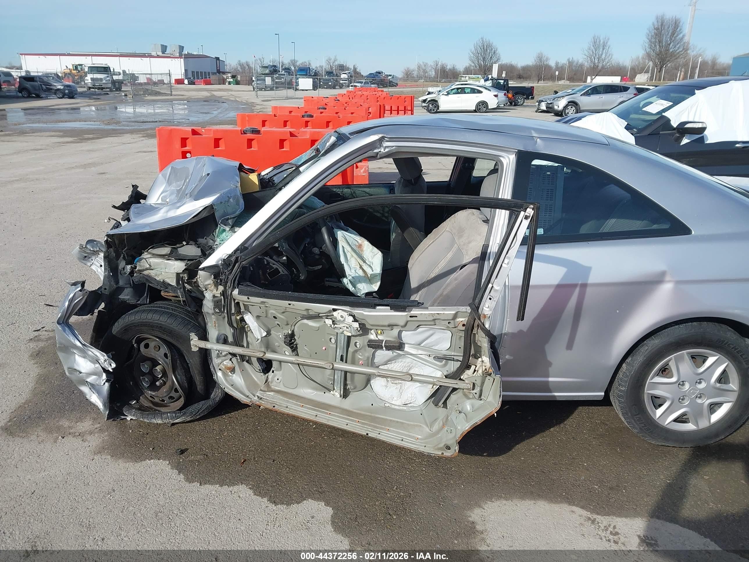 2005 Honda Civic Vp Silver vin: 1HGEM22115L049615