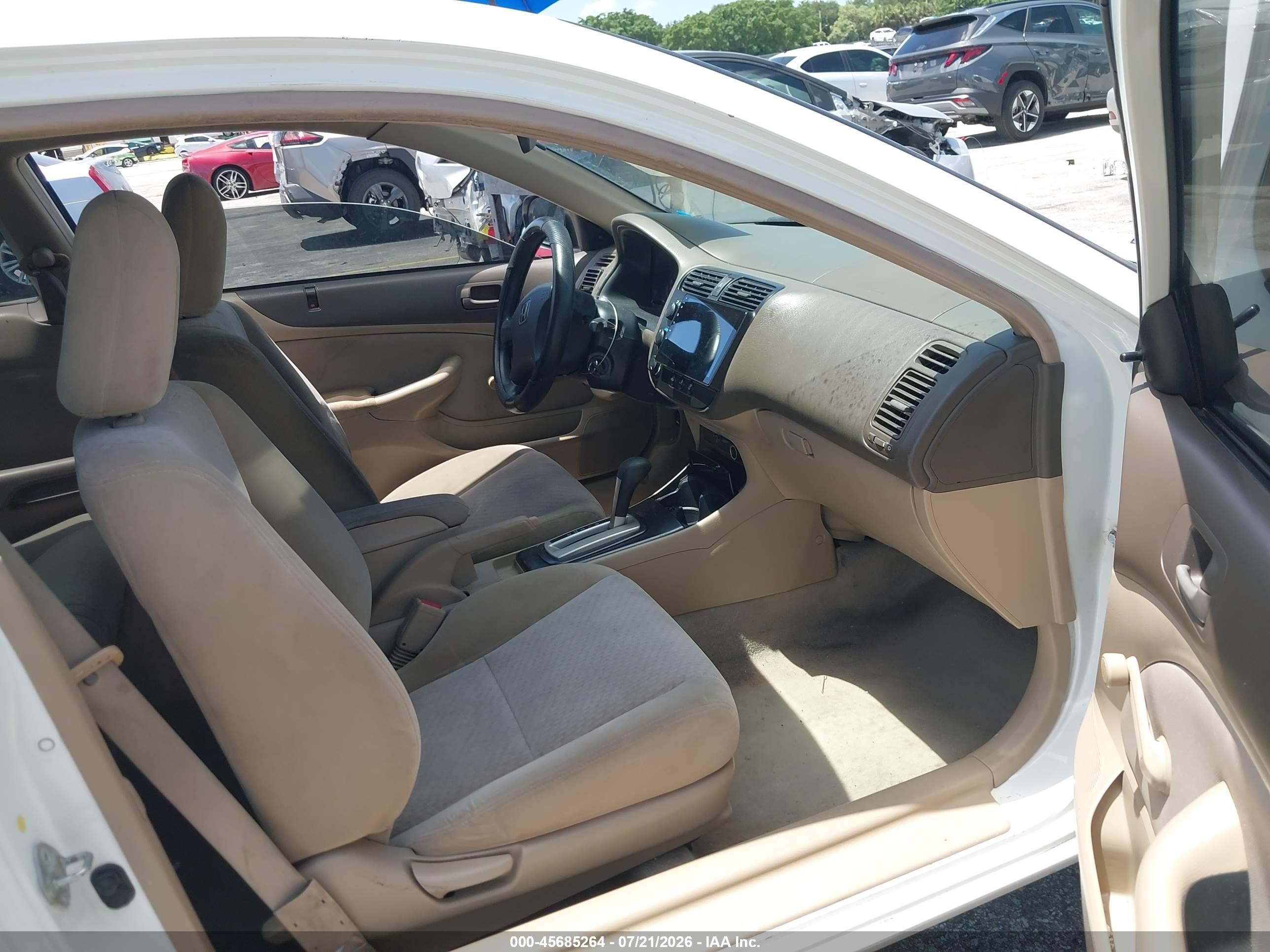 2005 Honda Civic Vp White vin: 1HGEM22115L050439