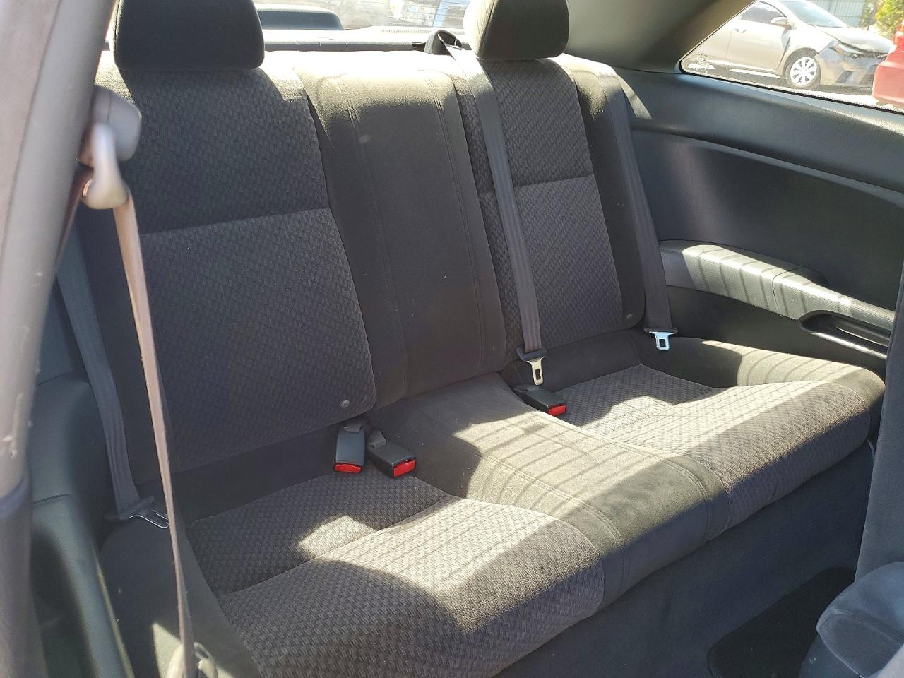 2005 Honda Civic Dx Vp Серебряный vin: 1HGEM22135L005213