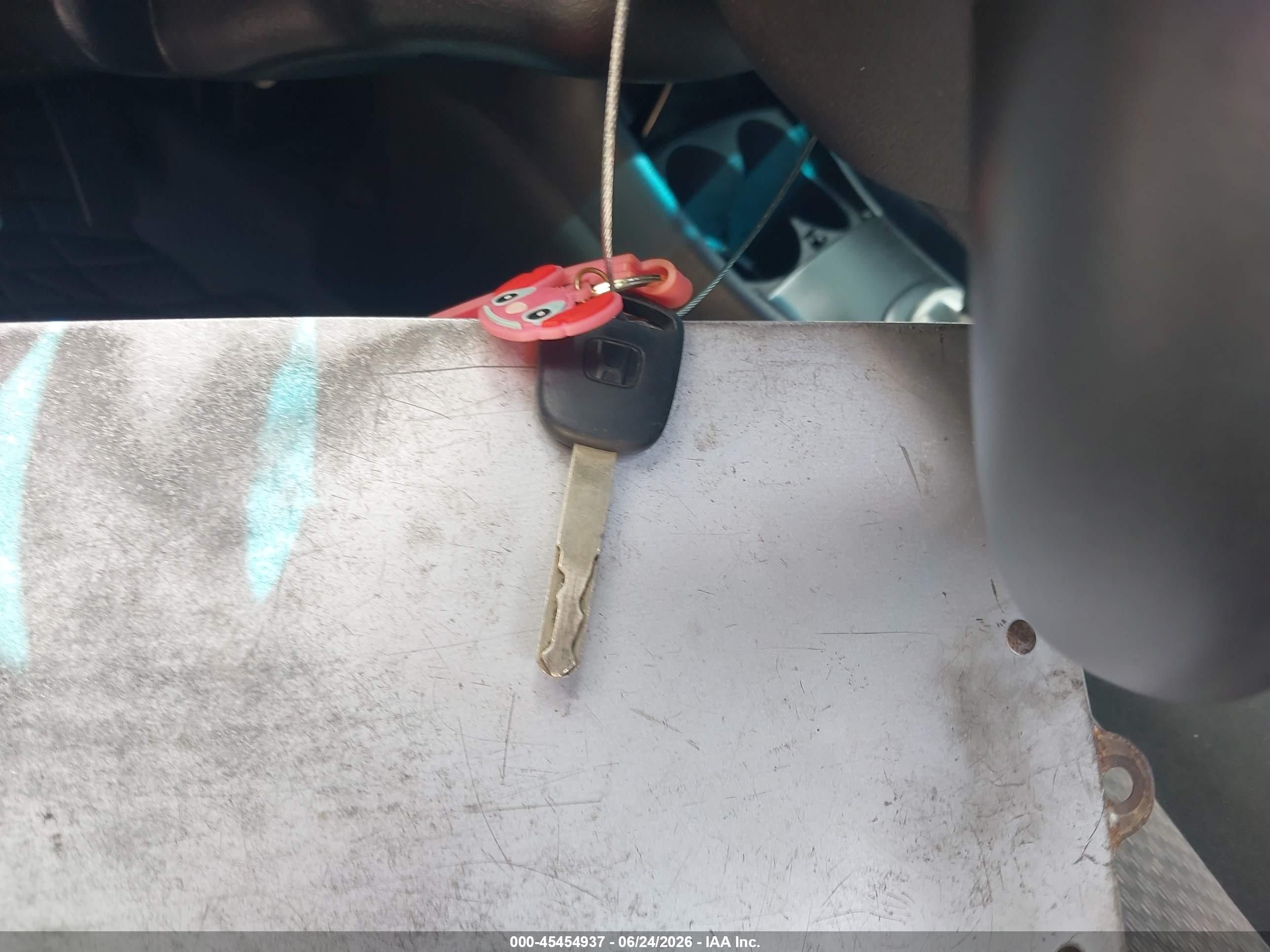 2004 Honda Civic Vp Черный vin: 1HGEM22184L008381