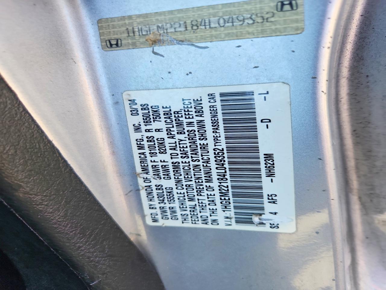 2004 Honda Civic Dx Vp Silver vin: 1HGEM22184L049352