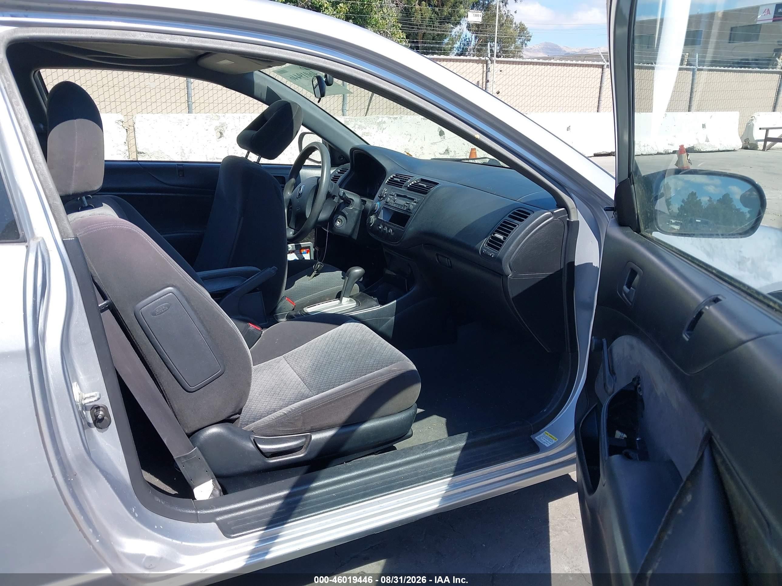 2005 Honda Civic Vp Silver vin: 1HGEM22375L027605