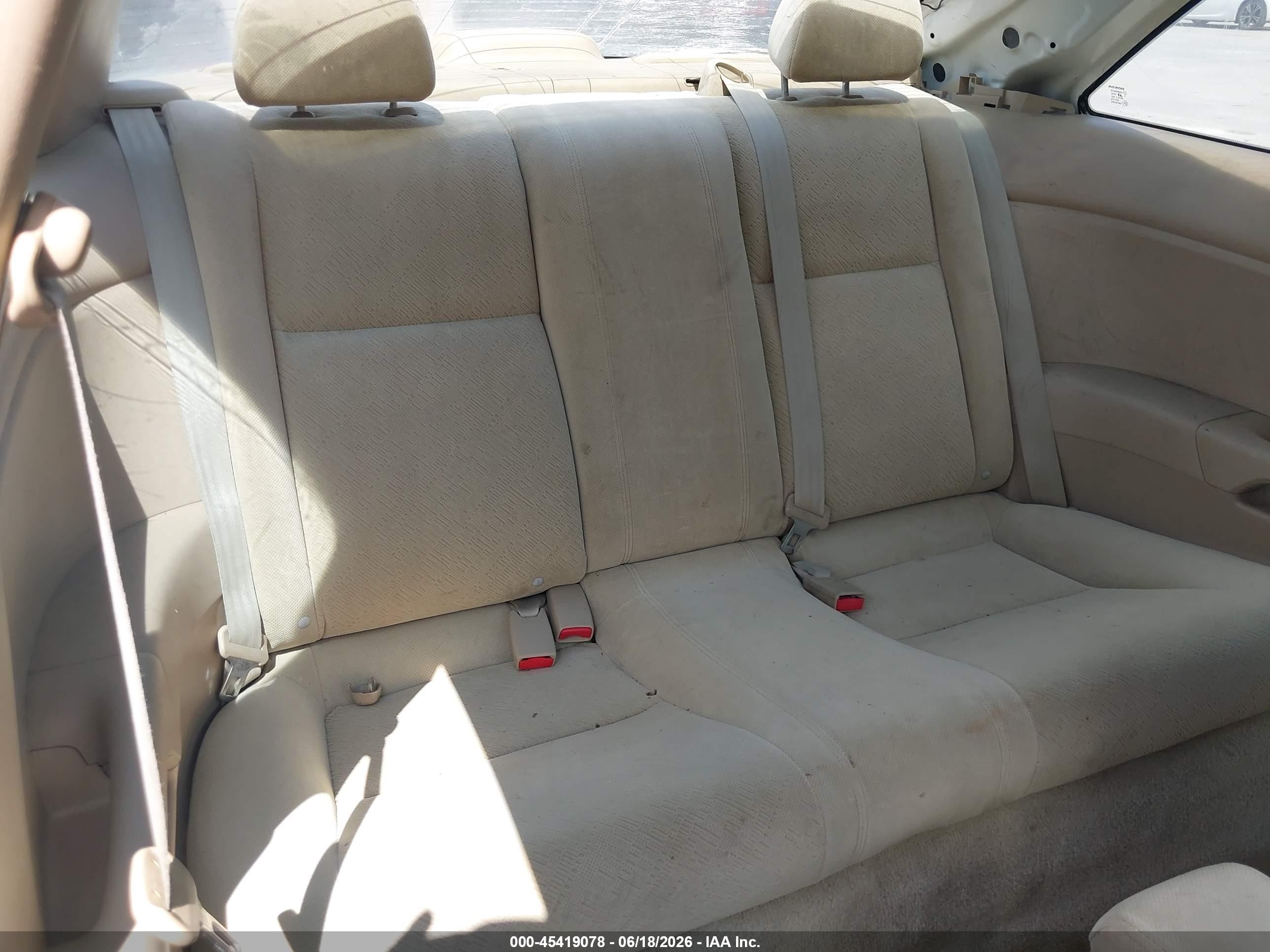 2003 Honda Civic Lx White vin: 1HGEM22513L079651