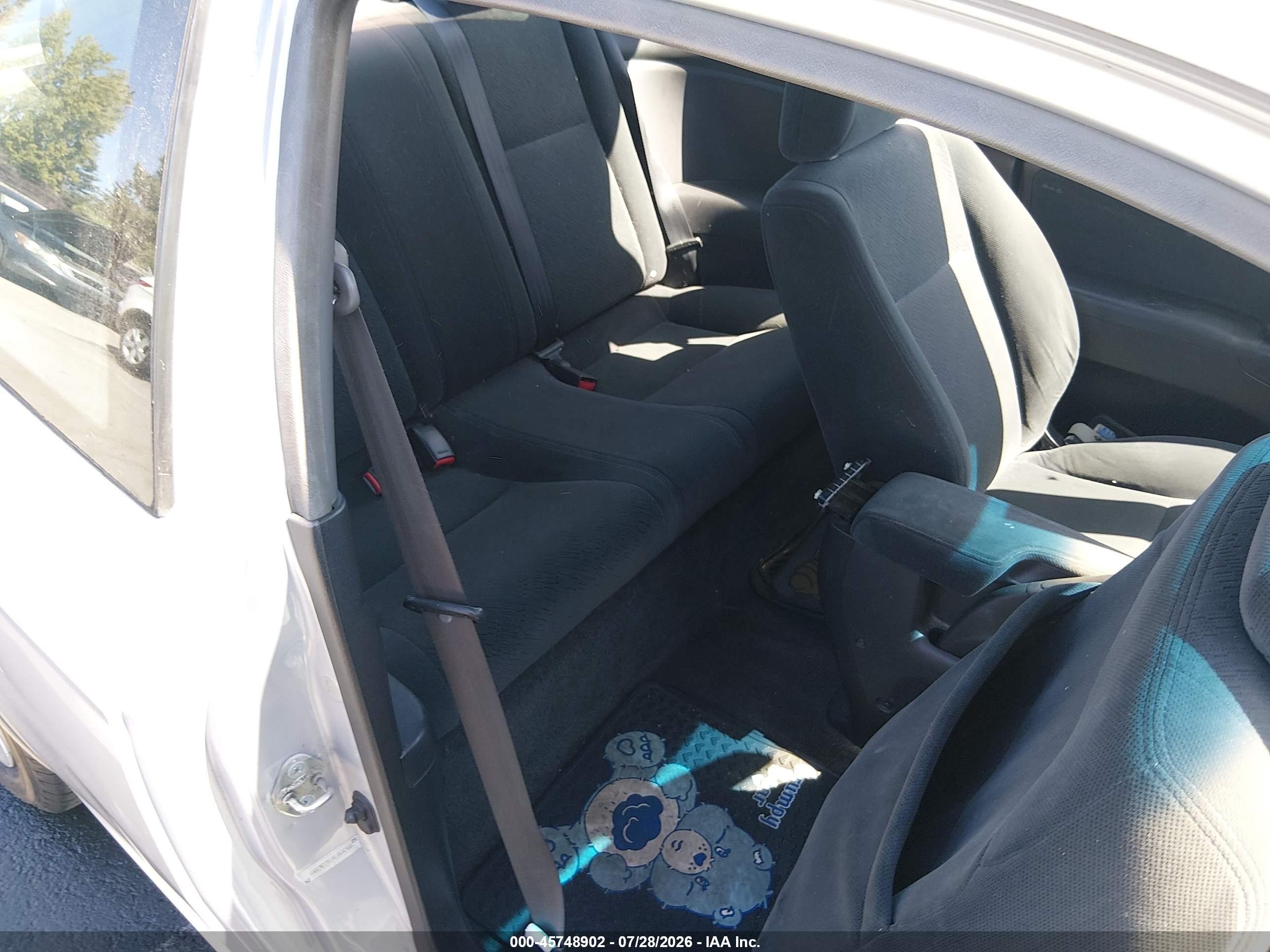 2004 Honda Civic Lx Silver vin: 1HGEM22514L064200