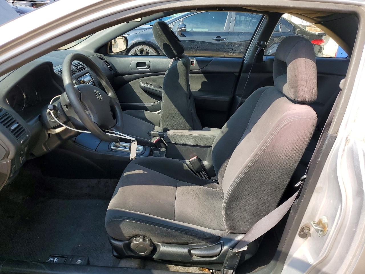 2004 Honda Civic Lx Серебряный vin: 1HGEM22534L011210
