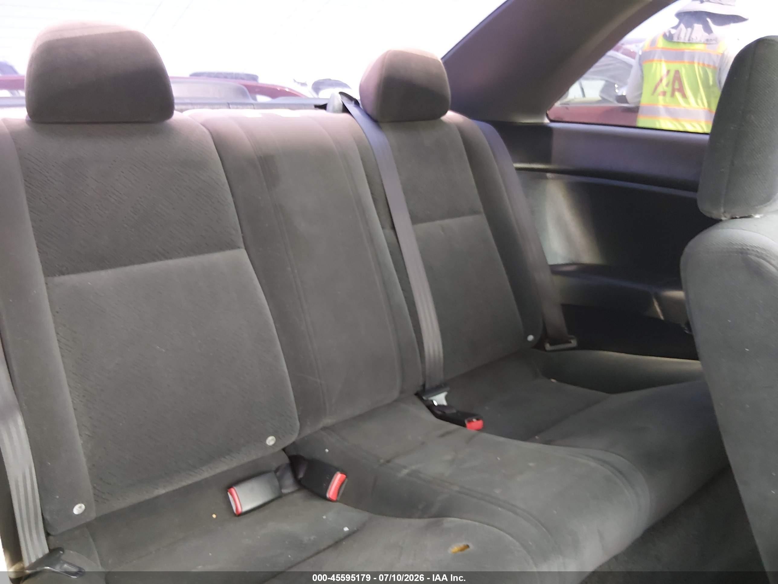 2005 Honda Civic Lx Red vin: 1HGEM22535L043866