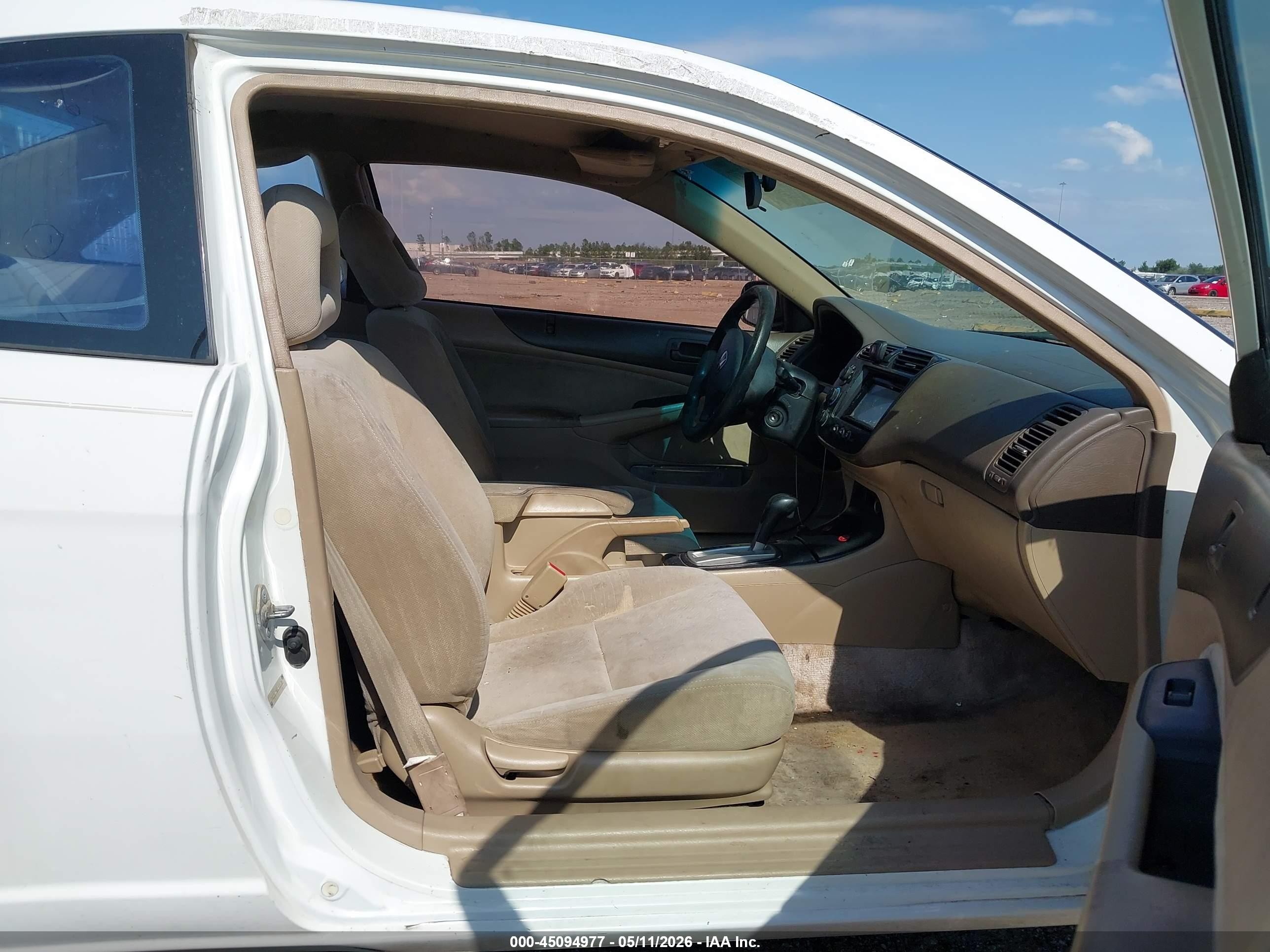 2003 Honda Civic Lx White vin: 1HGEM22563L008638
