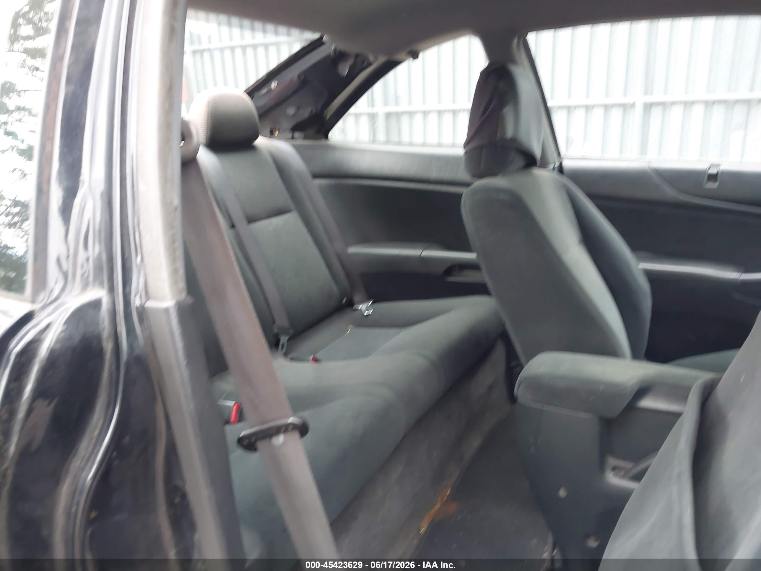 2005 Honda Civic Lx Black vin: 1HGEM22565L073010