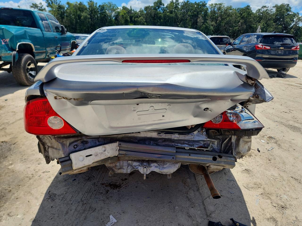 2004 Honda Civic Lx Silver vin: 1HGEM22574L063536