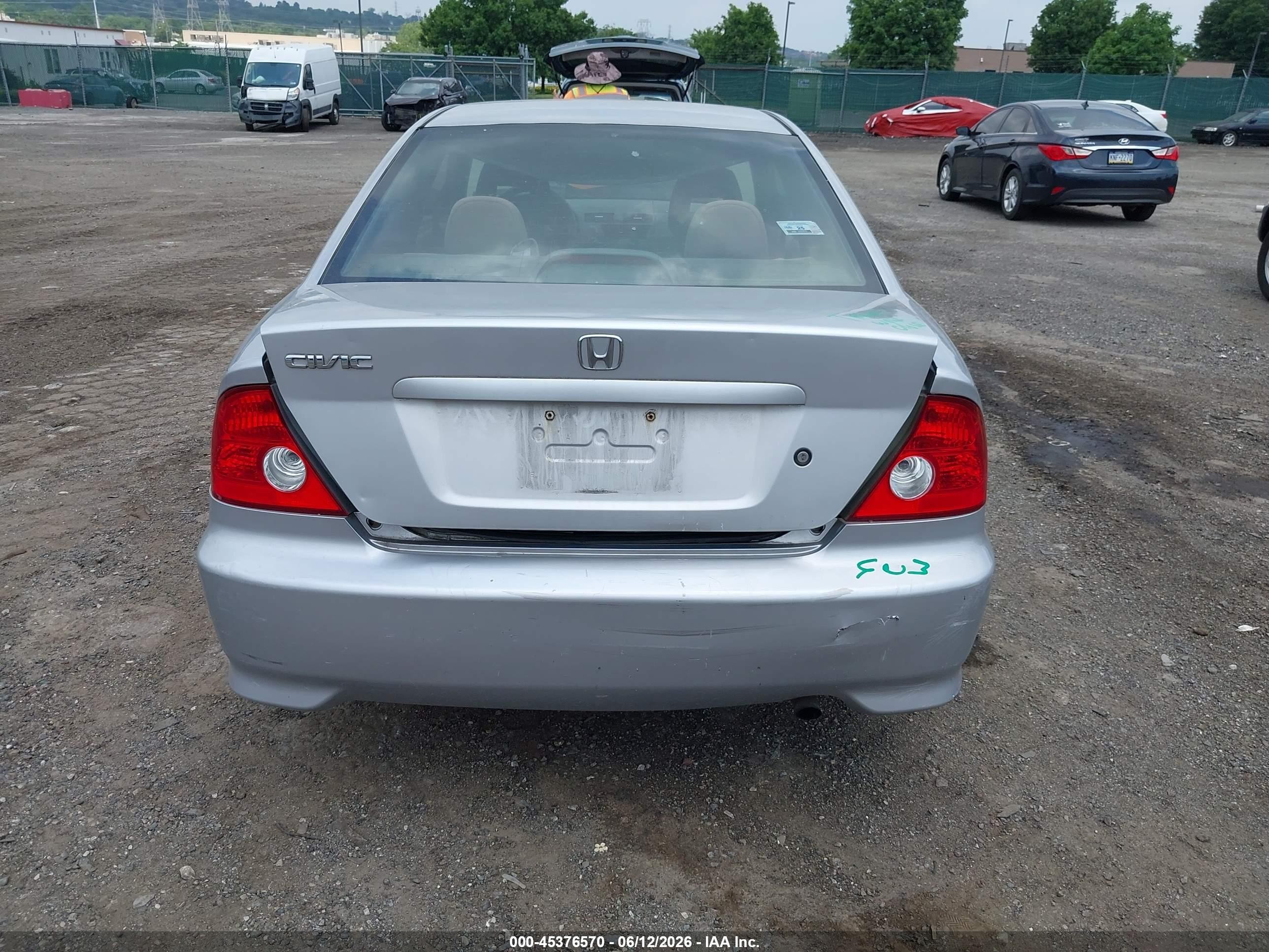 2005 Honda Civic Lx Silver vin: 1HGEM22575L036855