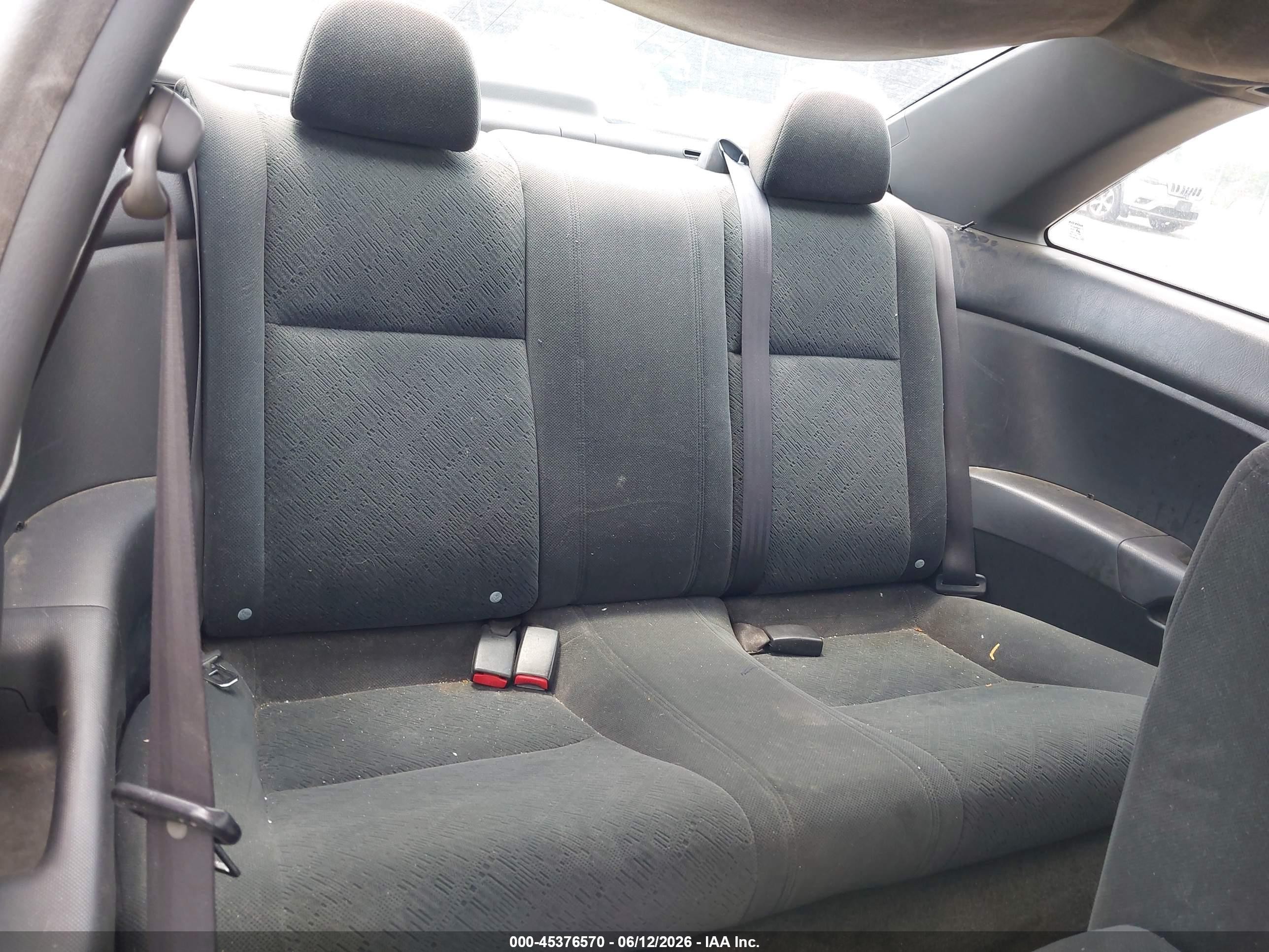 2005 Honda Civic Lx Silver vin: 1HGEM22575L036855